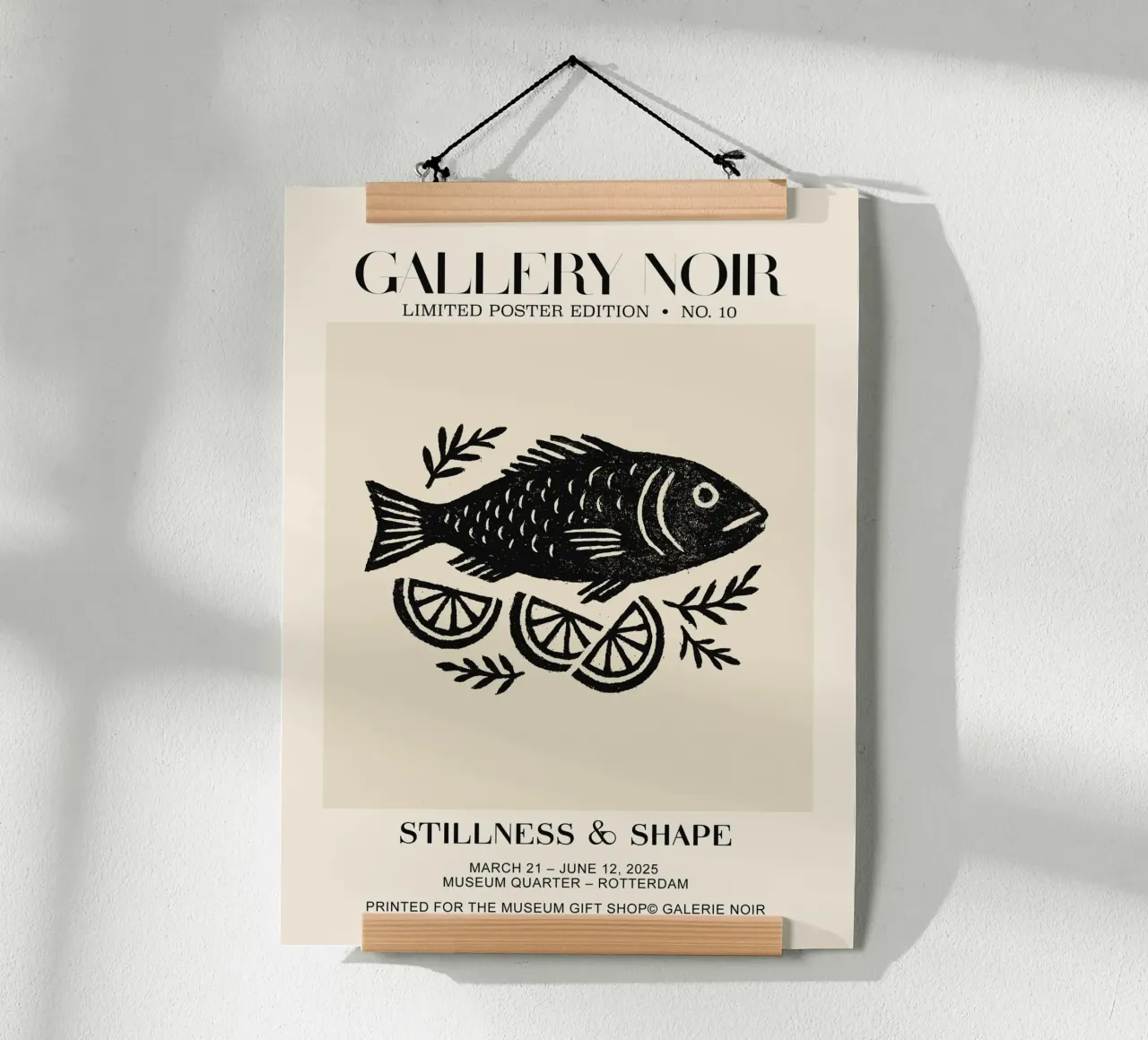 Gallery Noir No 10 poster con telaio in legno da treechild