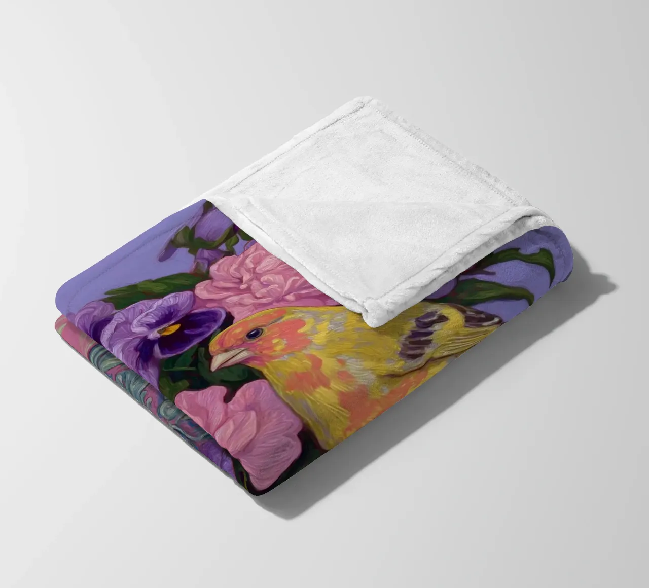 Viole in fiore con uccelli coperta in pile da Carinaprint