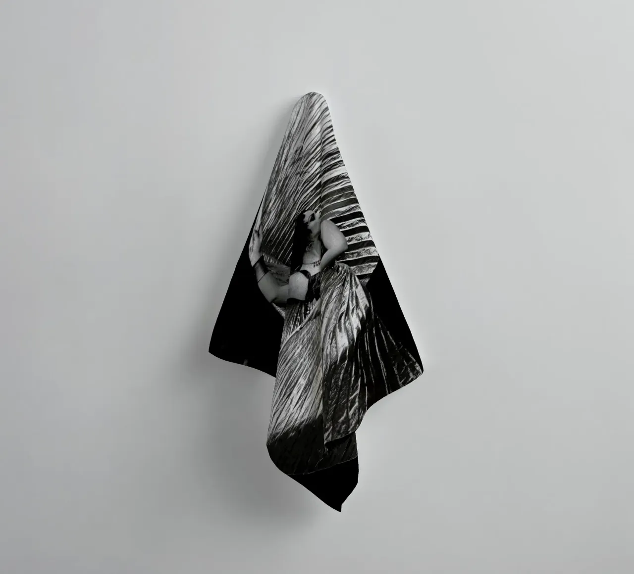 Gold Wrapped asciugamano da bagno da Runway Collective
