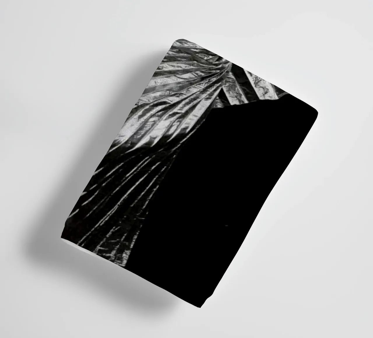 Gold Wrapped asciugamano da bagno da Runway Collective