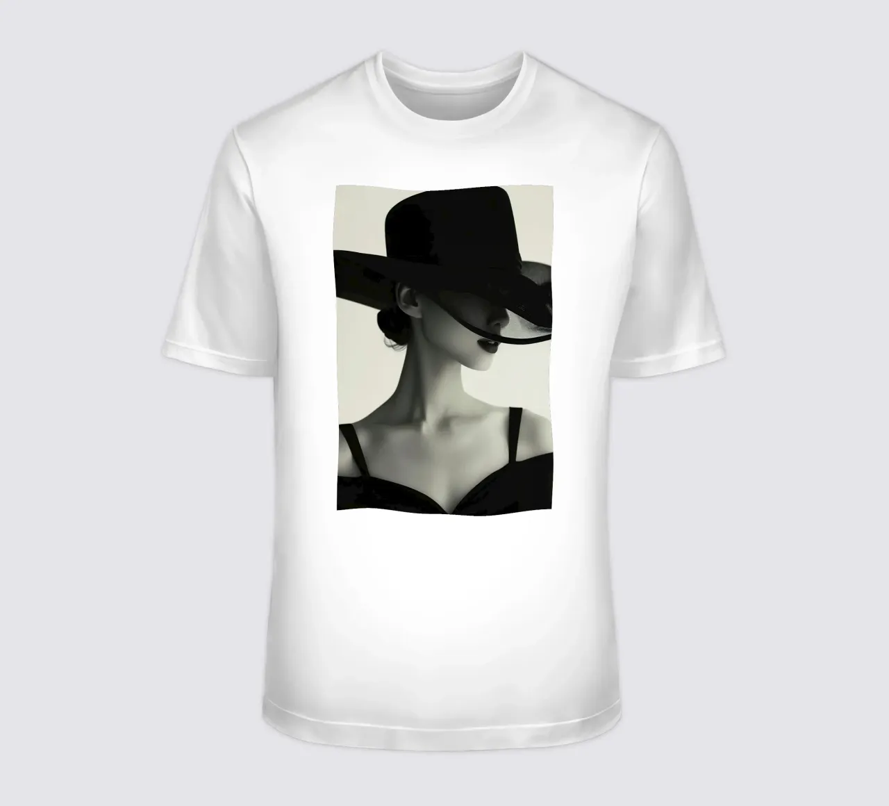 Donne e cappello nero t-shirt da Lorraine Mooore