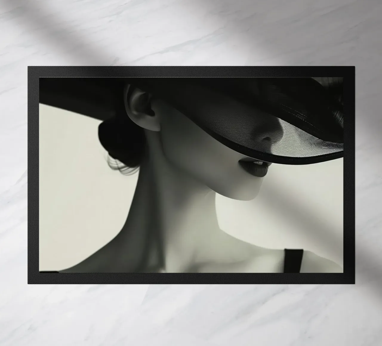 Donne e cappello nero zerbino da Lorraine Mooore