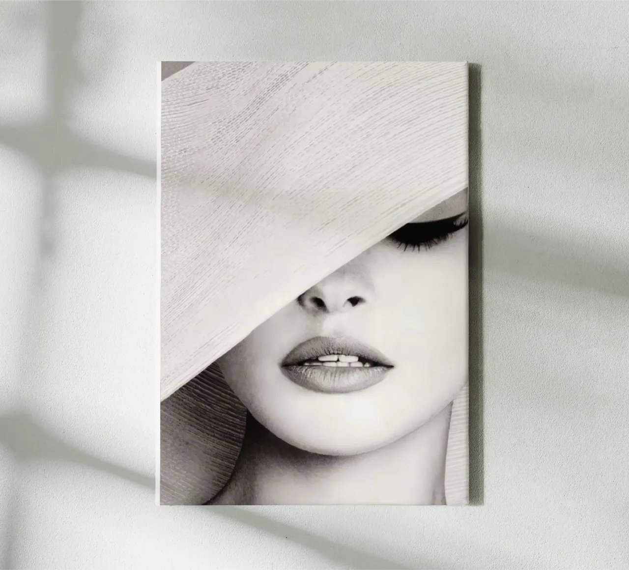 Schattige vrouwen canvas met Baklijst van Lorraine Mooore