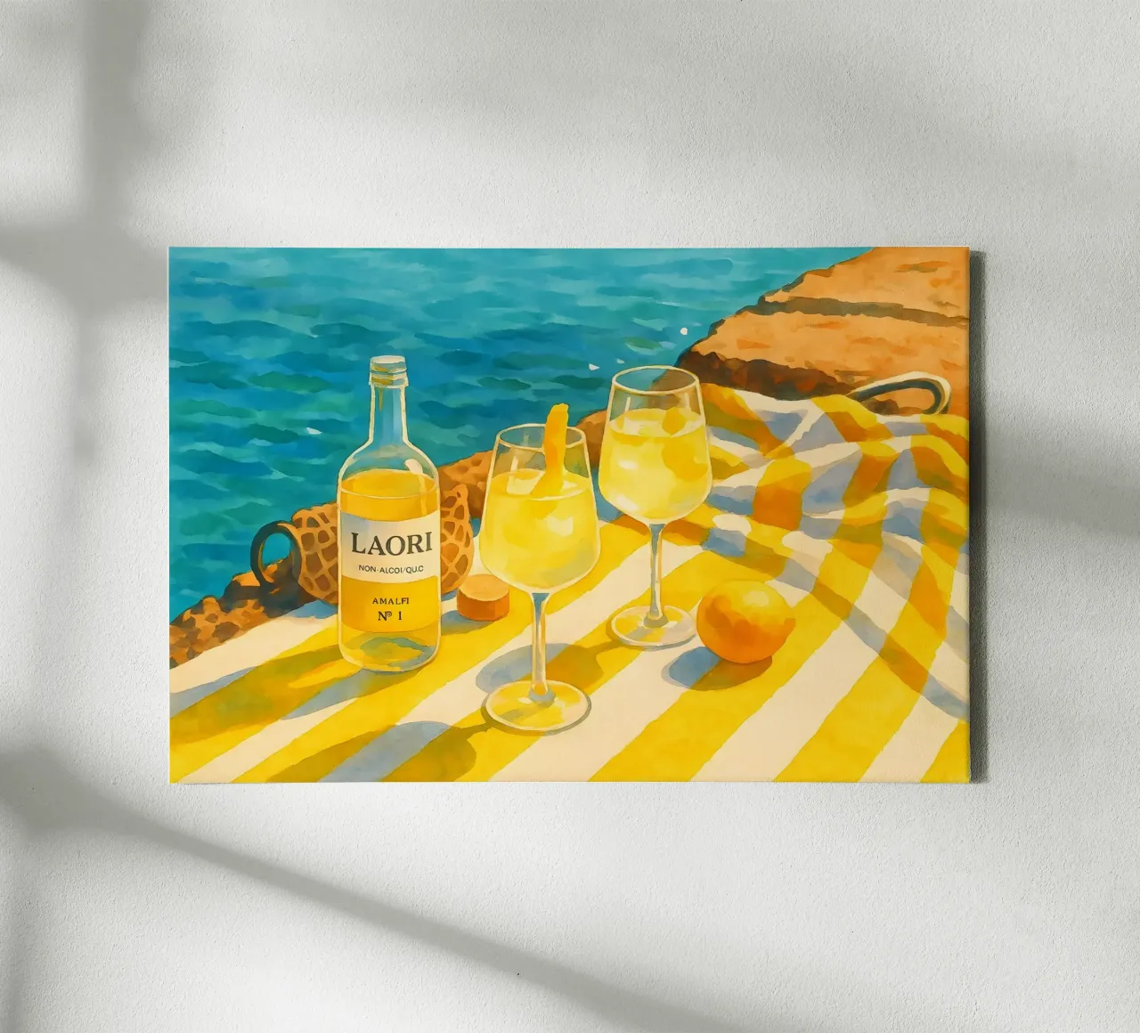 Bevanda rinfrescante agli agrumi di Amalfi in riva al mare tela con Cornice a cassetta da Aquarevo