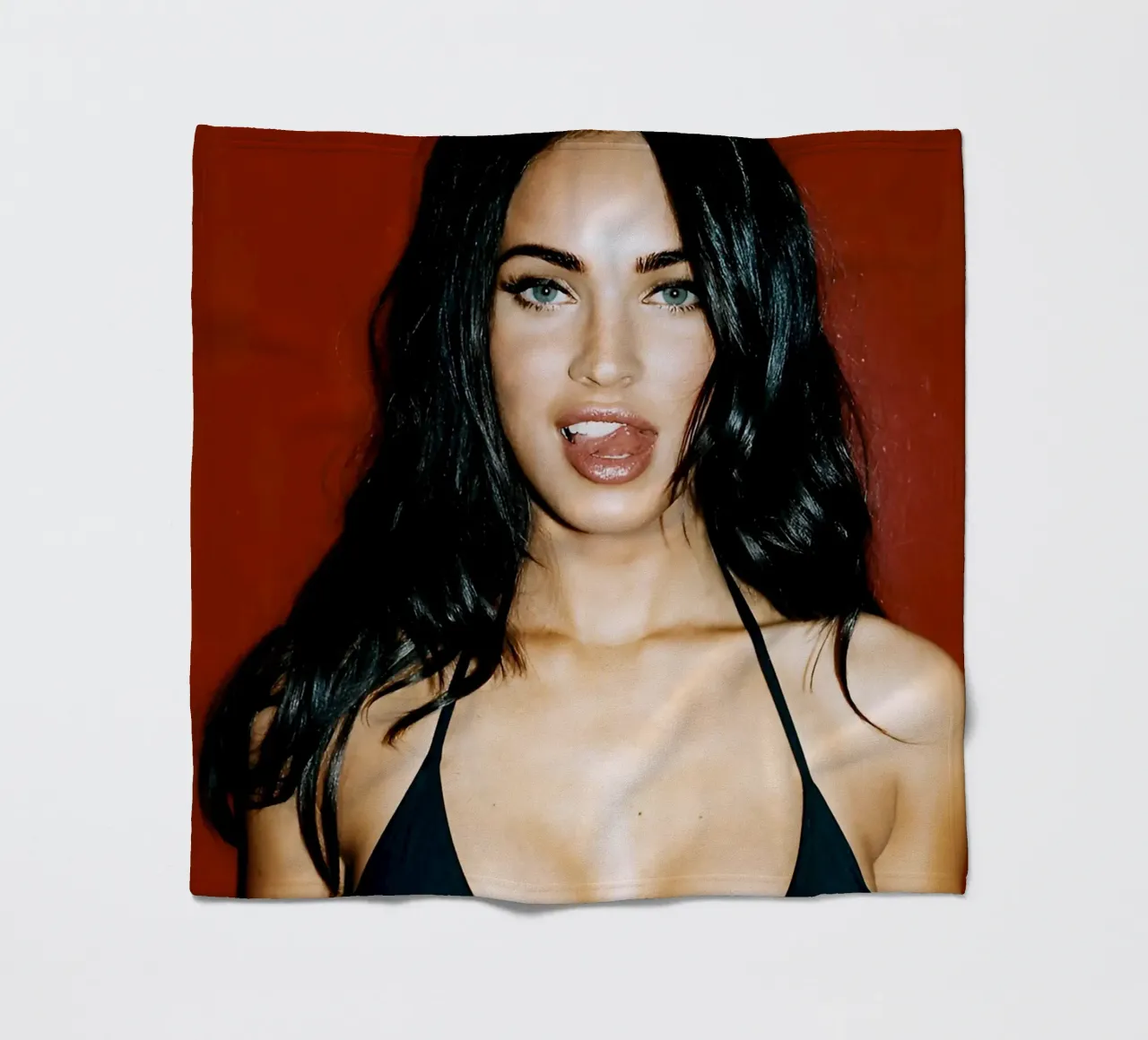 Bikini nero coperta in pile da Takeme