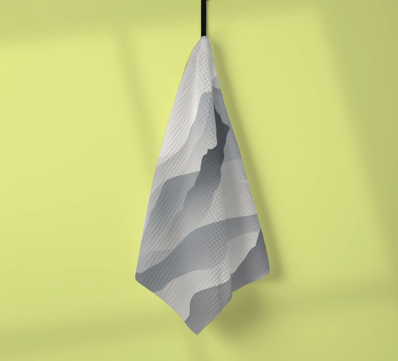 Paesaggio montano in scala di grigi che mostra strati di cime canovaccio da cucina da DesignDoodle