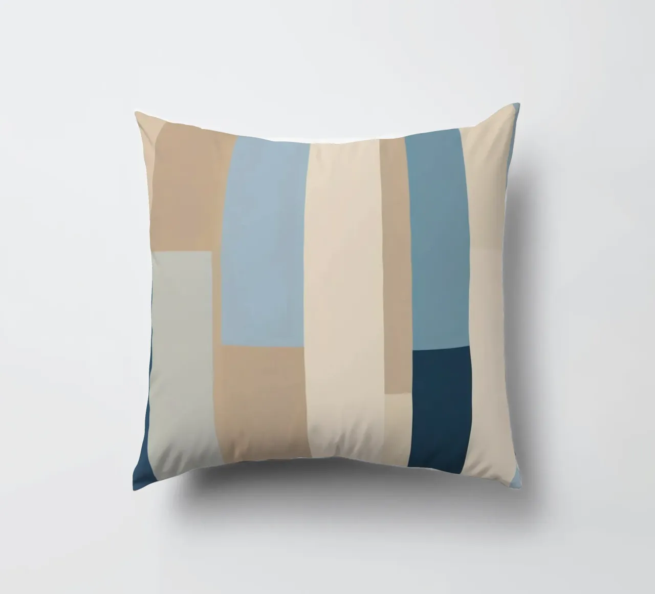 Strisce verticali astratte in varie tonalità di blu e beige cuscino da DesignDoodle