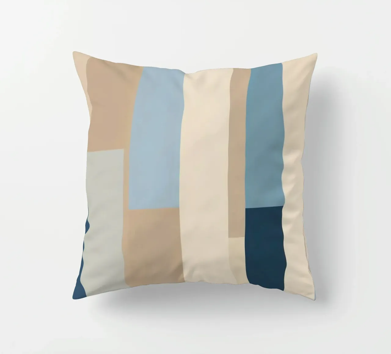 Strisce verticali astratte in varie tonalità di blu e beige cuscino da DesignDoodle