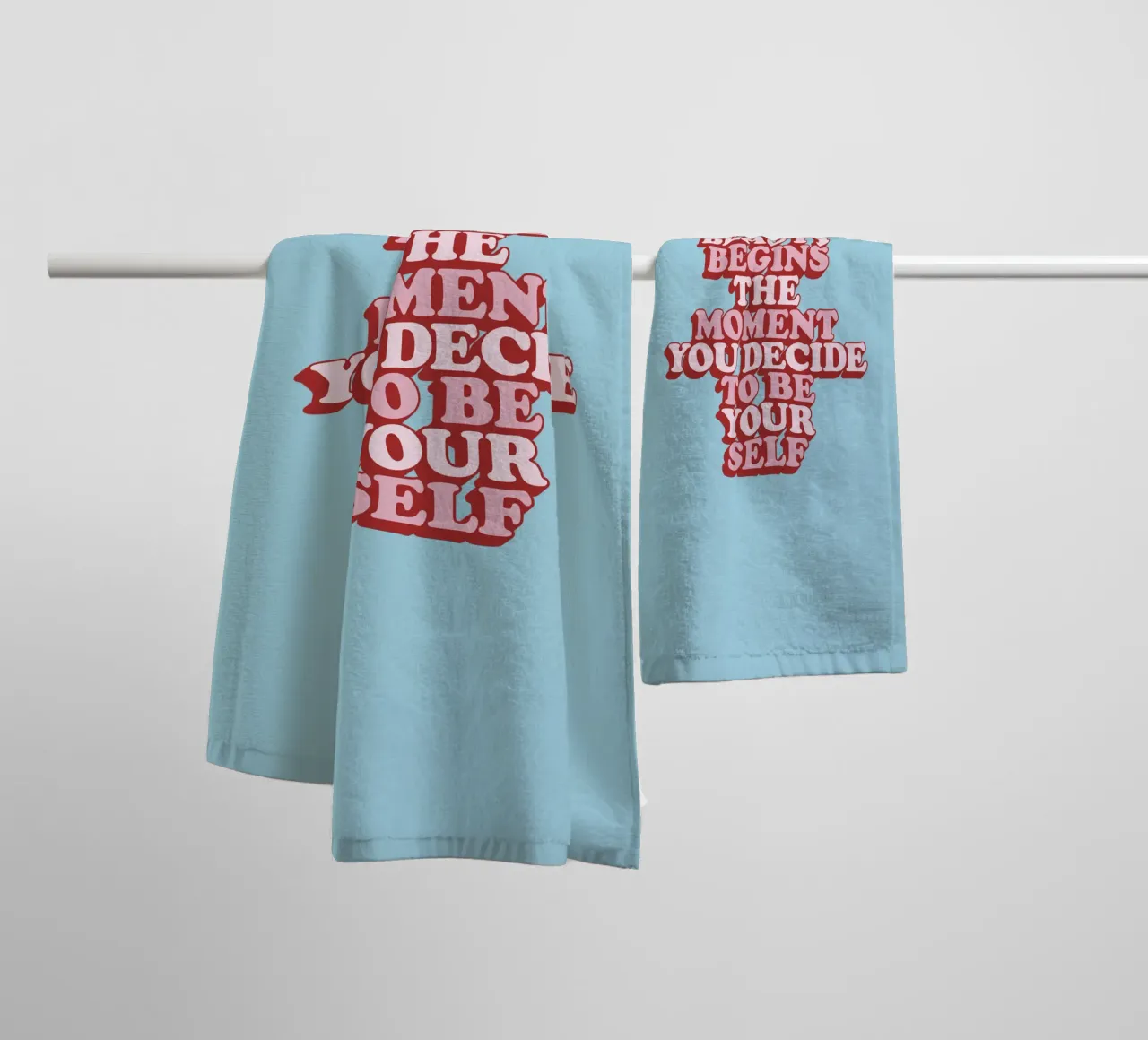 Schönheit beginnt in dem Moment, in dem du dich entscheidest, du selbst zu sein Print Handtuch von THE MOTIVATED TYPE