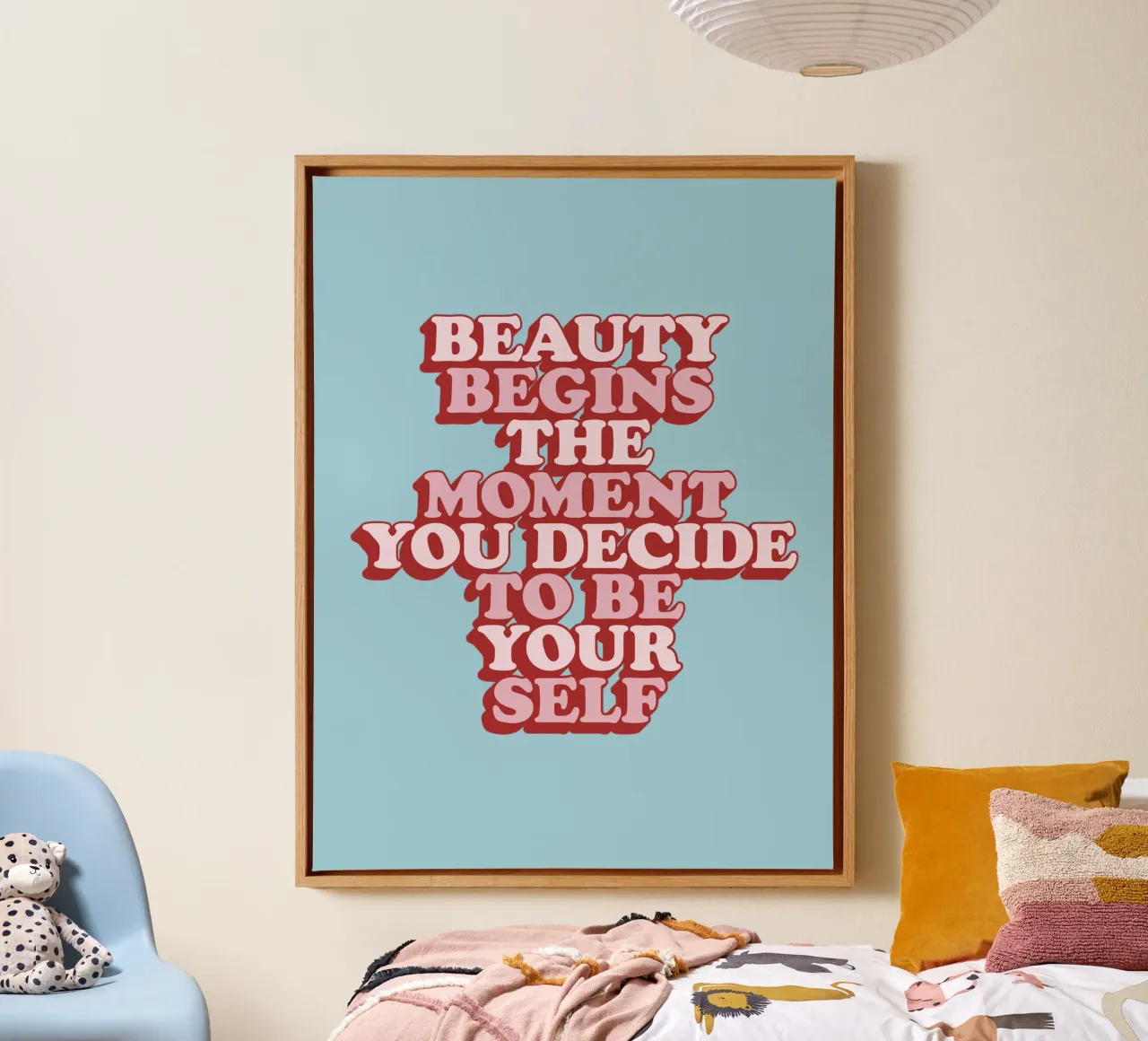 Schönheit beginnt in dem Moment, in dem du dich entscheidest, du selbst zu sein Print Leinwand mit Schattenfugenrahmen von THE MOTIVATED TYPE