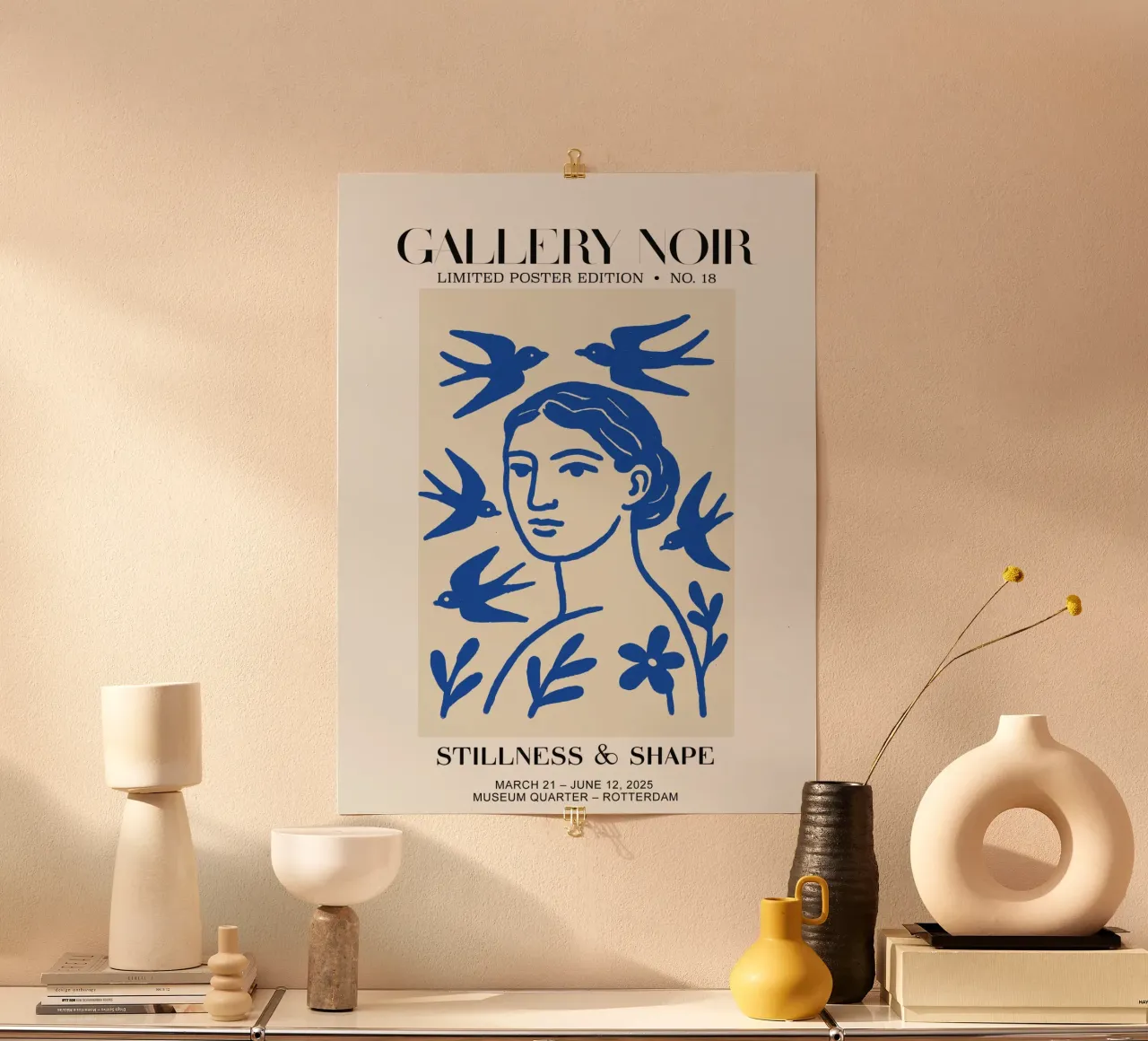 Gallery Noir No 18 poster con telaio in plastica da treechild