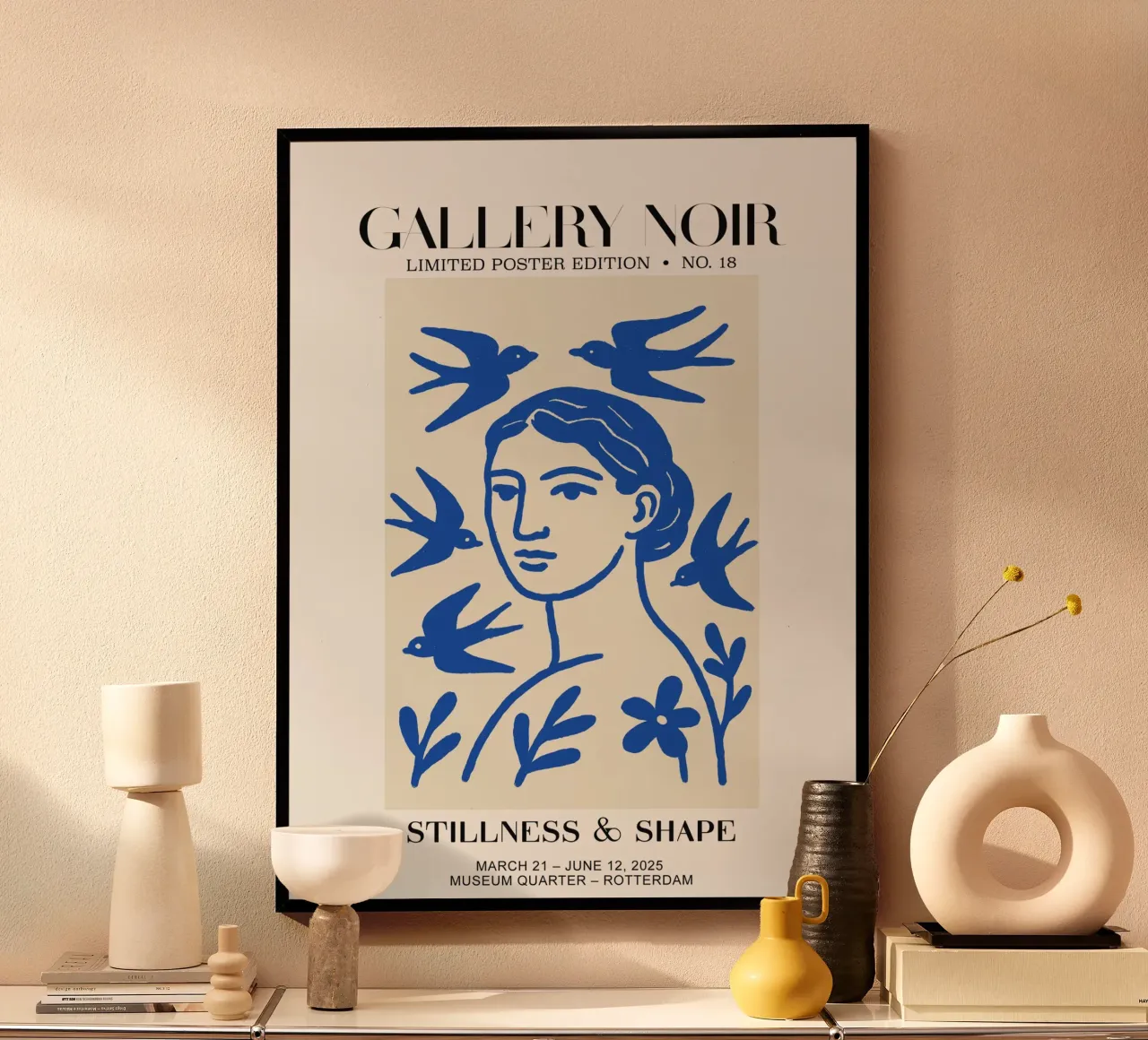 Gallery Noir No 18 poster con telaio in plastica da treechild