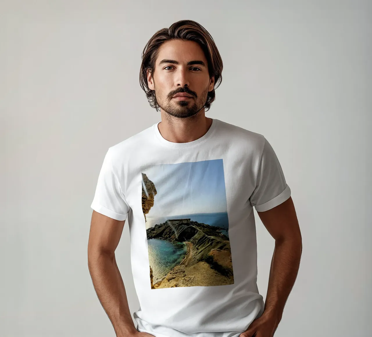 Magical Malta Vulcanic Mountain t-shirt da Curious Collections by Marielle Leenders