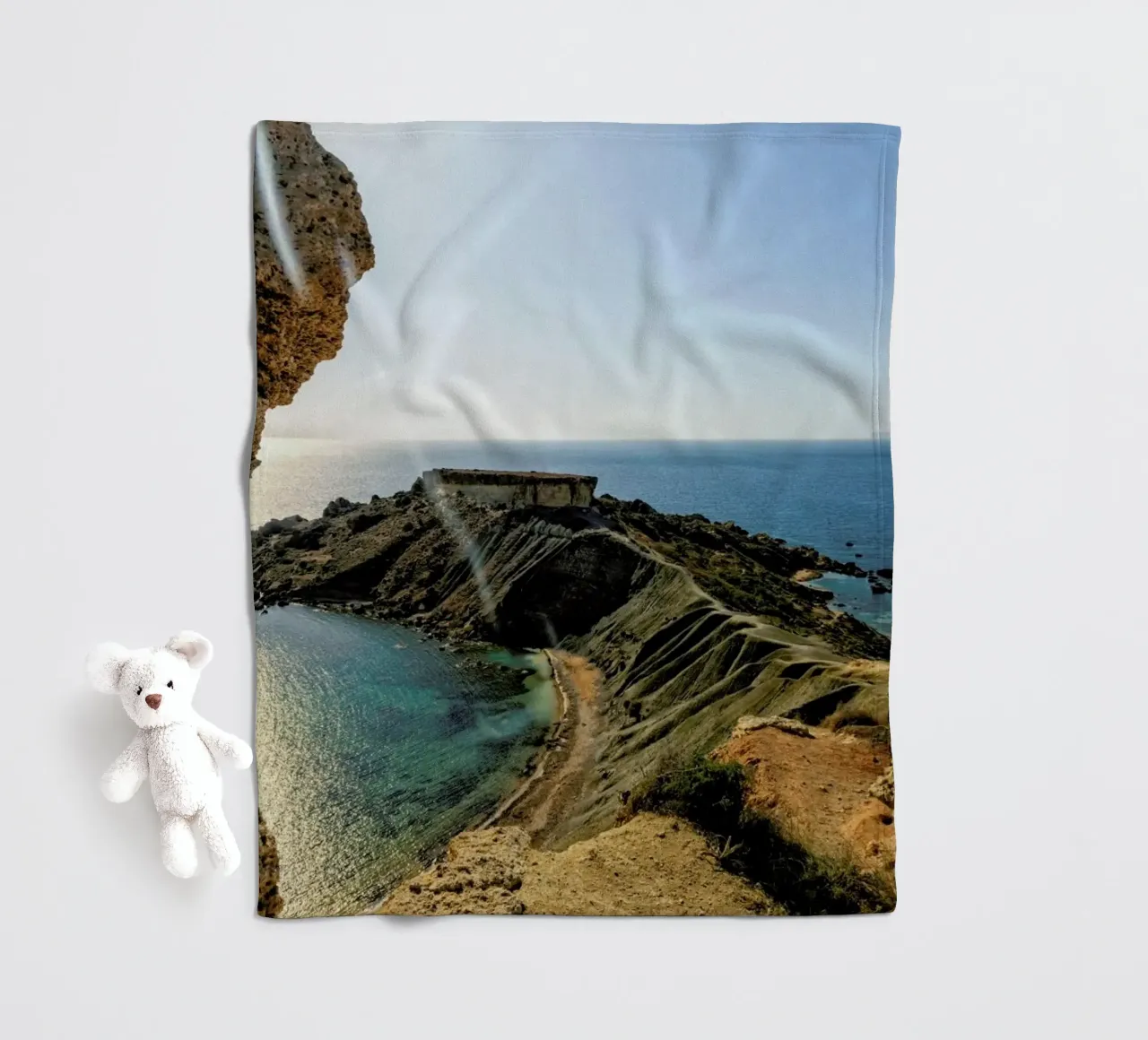 Magical Malta Vulcanic Mountain coperta in pile da Curious Collections by Marielle Leenders