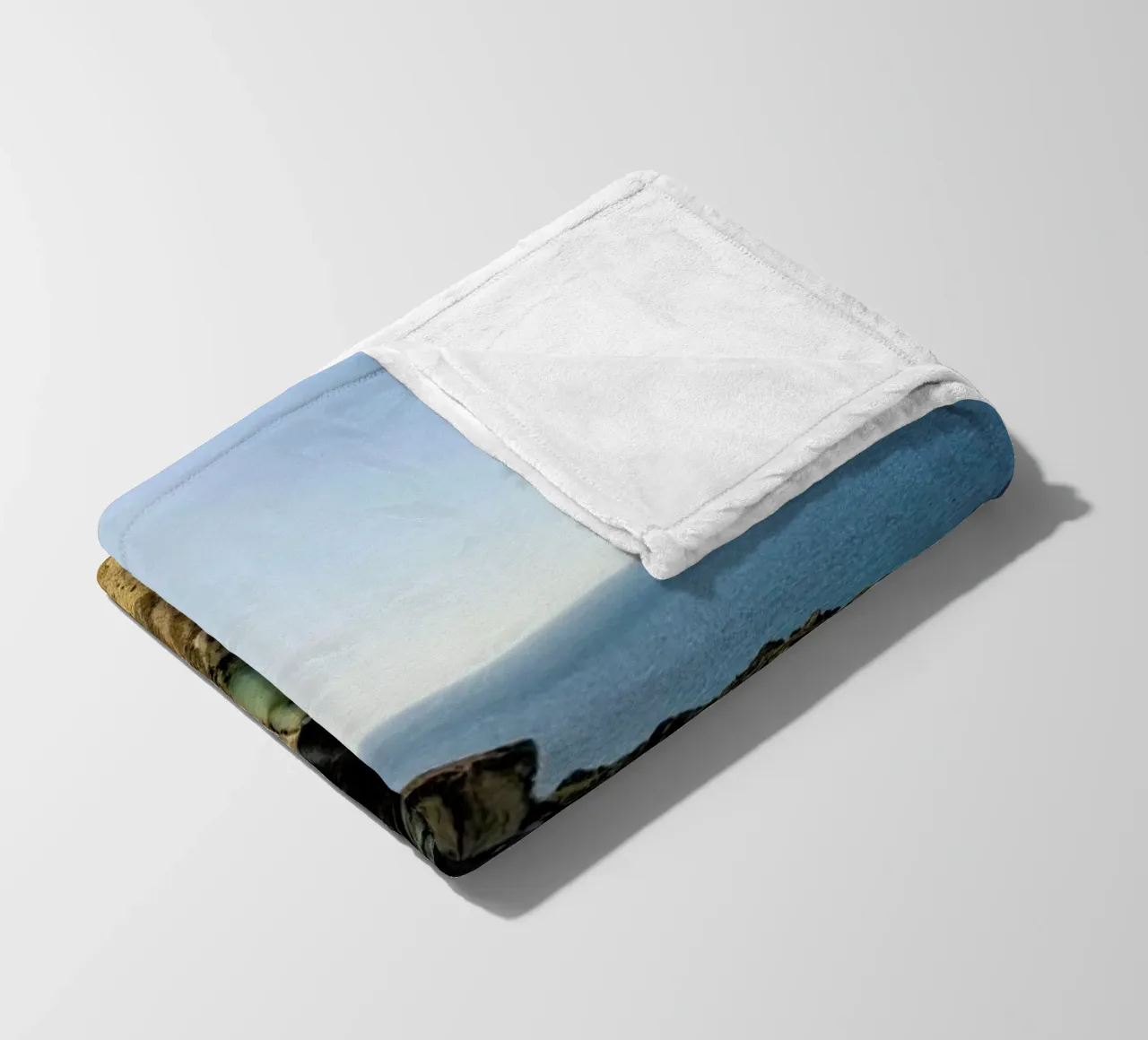 Magical Malta Vulcanic Mountain coperta in pile da Curious Collections by Marielle Leenders