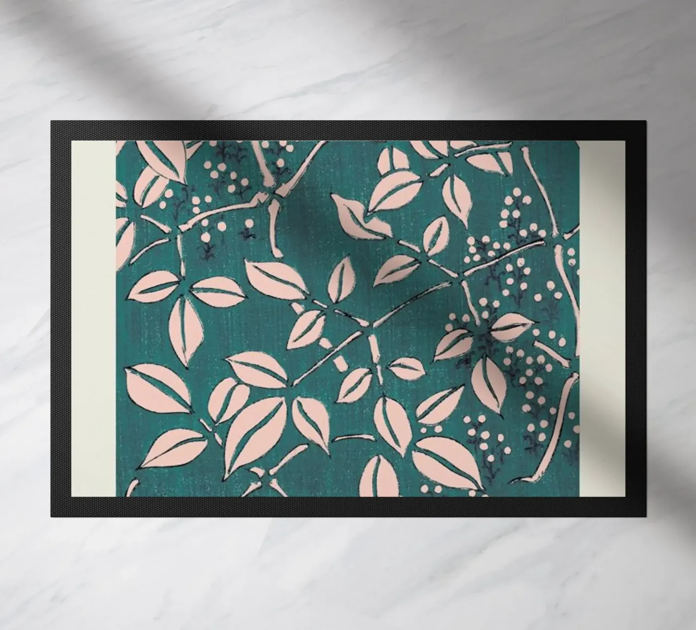 Seitei - Leaf Pattern Fußmatte von Vintage by JUNIQE