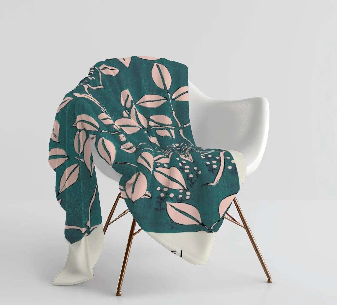 Seitei - Leaf Pattern Fleecedecke von Vintage by JUNIQE