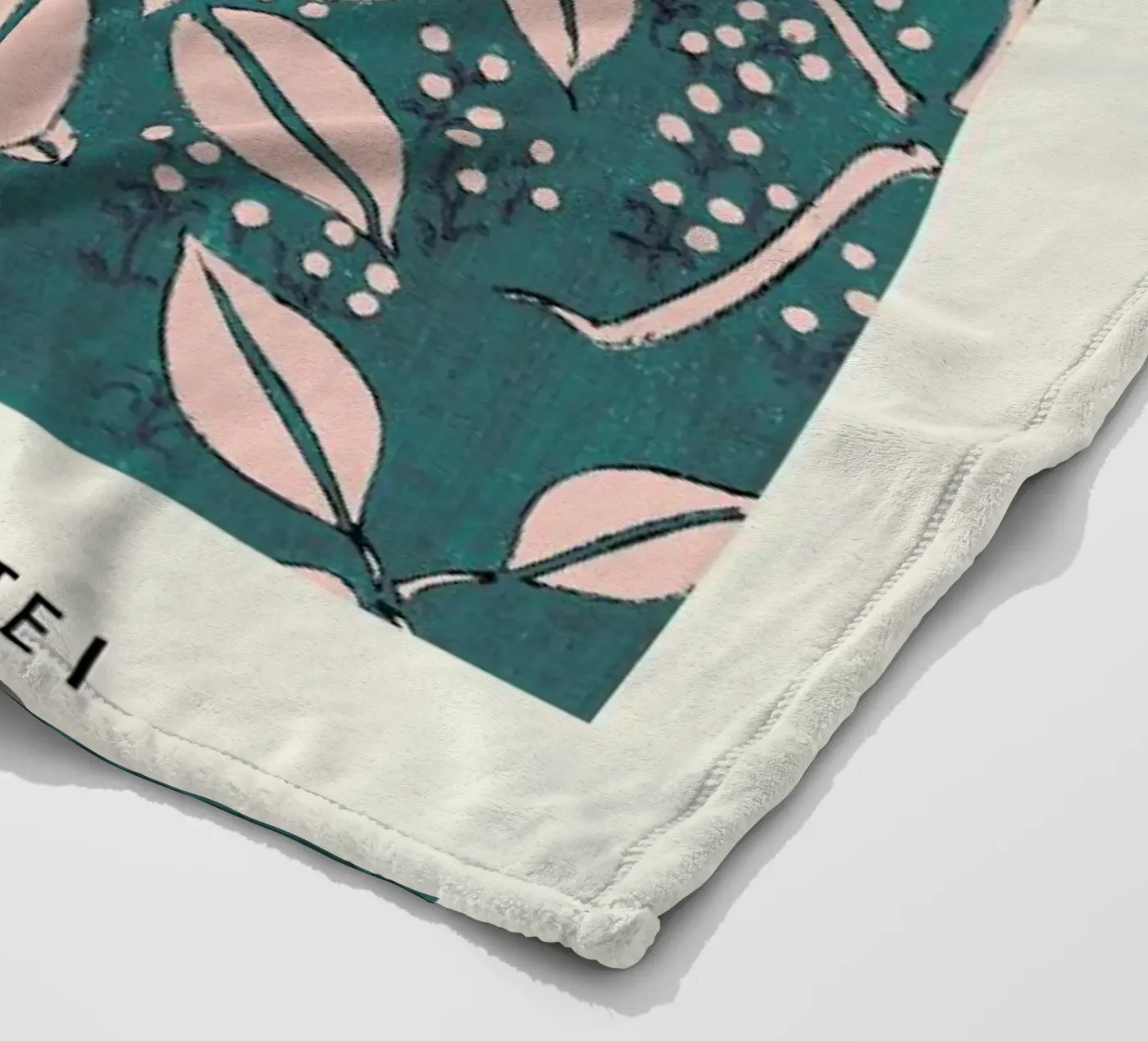 Seitei - Leaf Pattern Fleecedecke von Vintage by JUNIQE