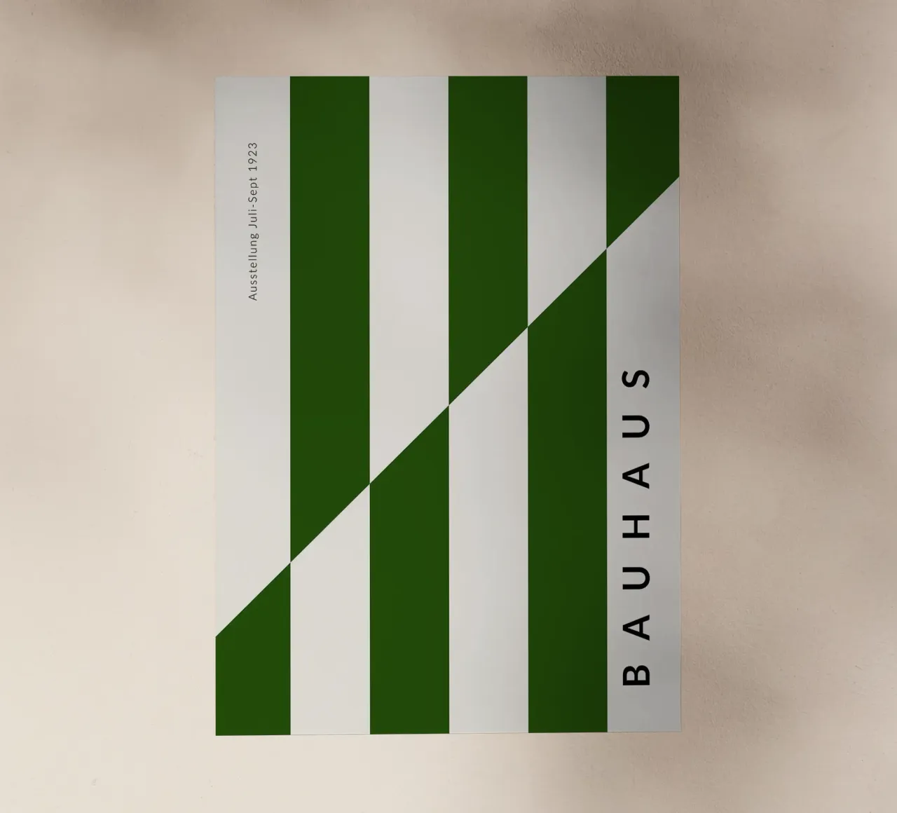 Bauhaus strisce verdi strisce verticali divisione diagonale pellicola backlit da Janine P McGuire