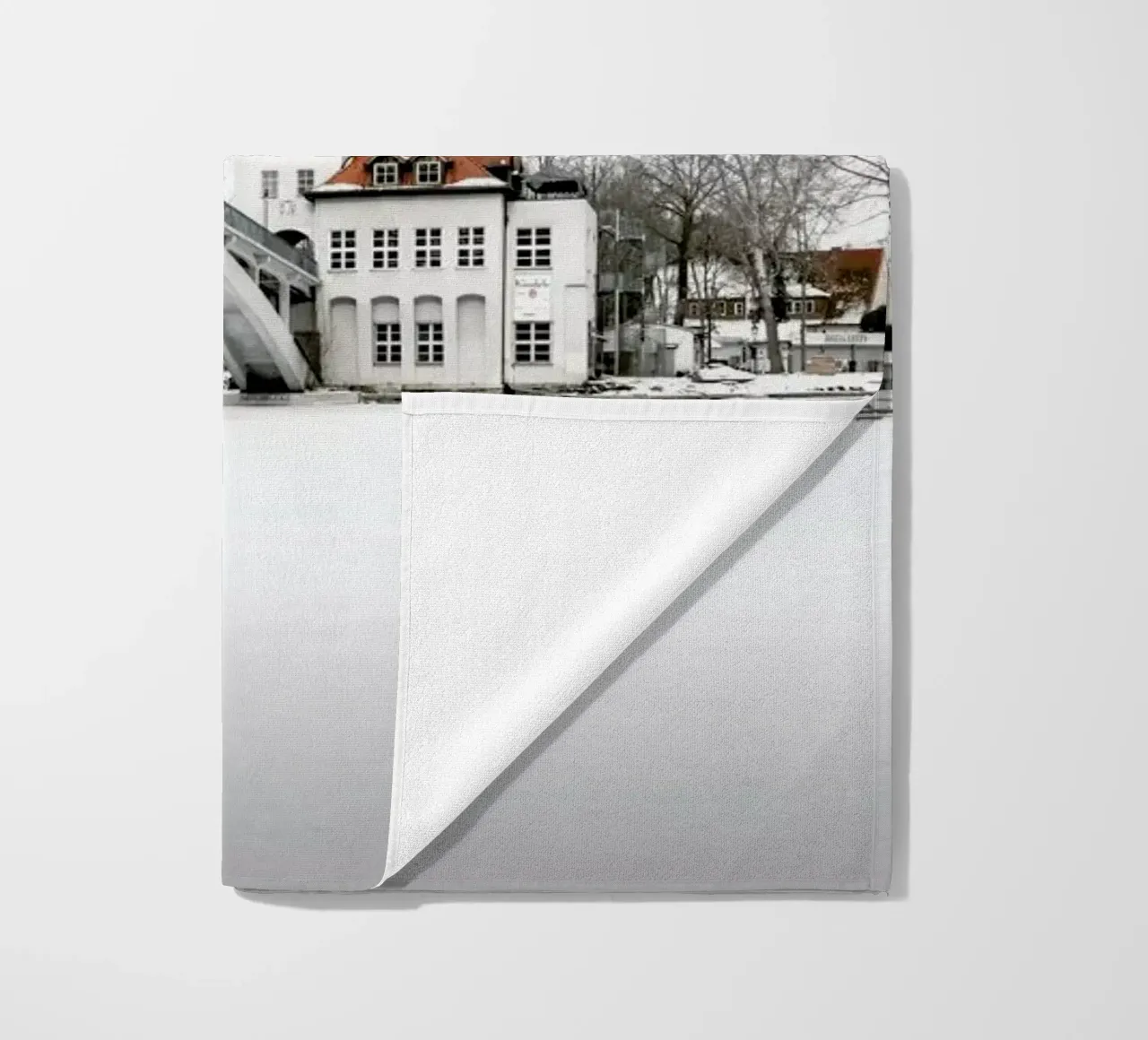 Frozen Island | Berlin 2021 telo mare da Håggard Photography | Ronny Behnert