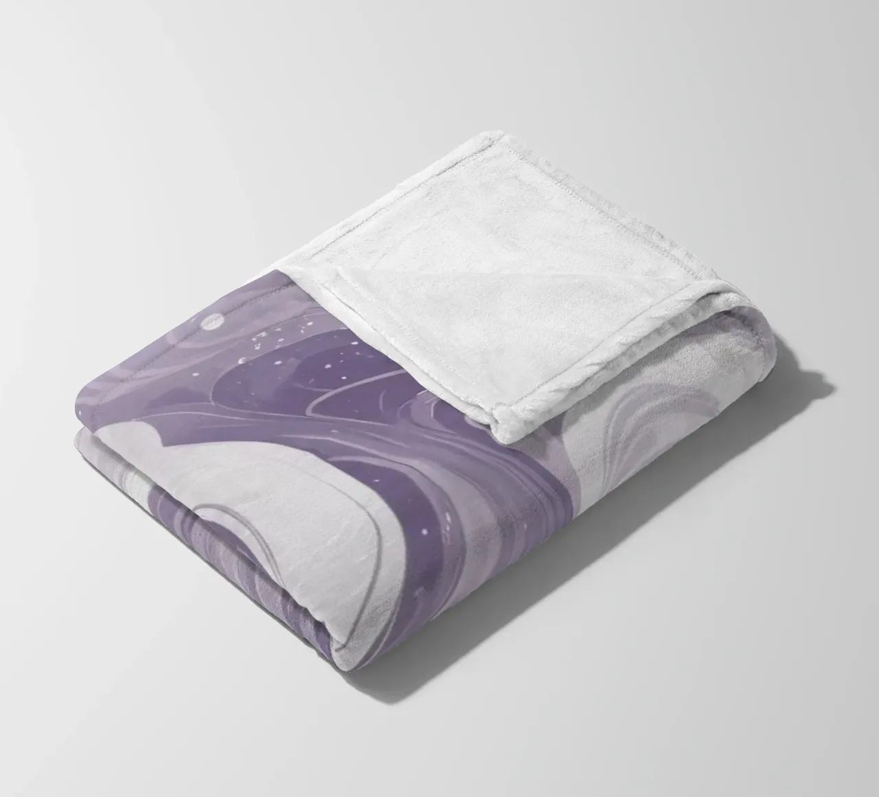 Motivi vorticosi nelle tonalità del viola creano una stanza rilassante coperta in pile da DesignDoodle
