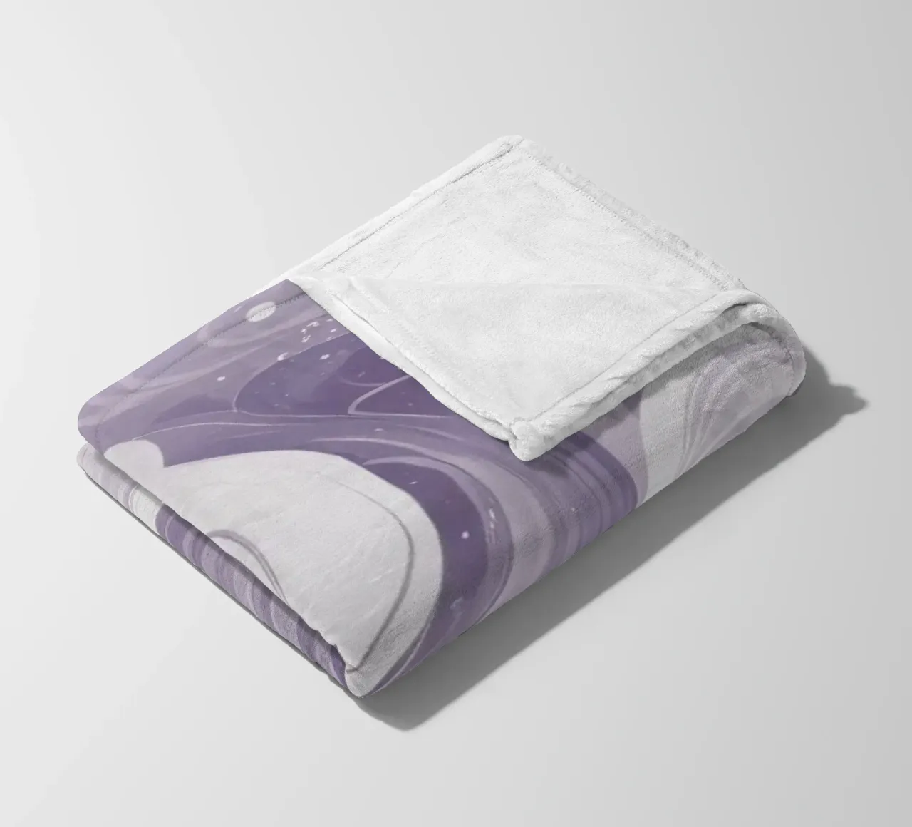 Motivi vorticosi nelle tonalità del viola creano una stanza rilassante coperta in pile da DesignDoodle