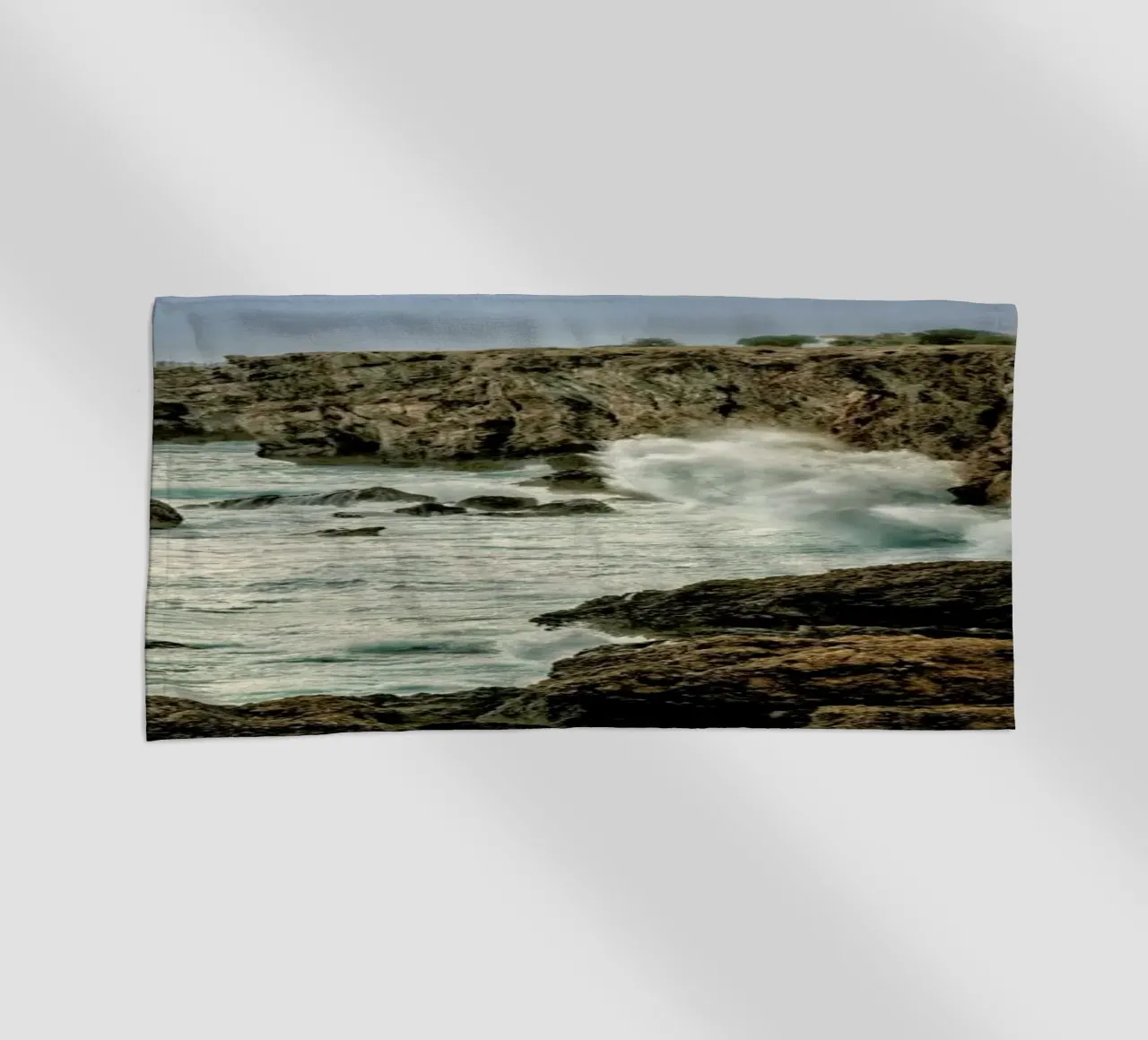 Magical Malta Stormy Cliffs telo mare da Curious Collections by Marielle Leenders