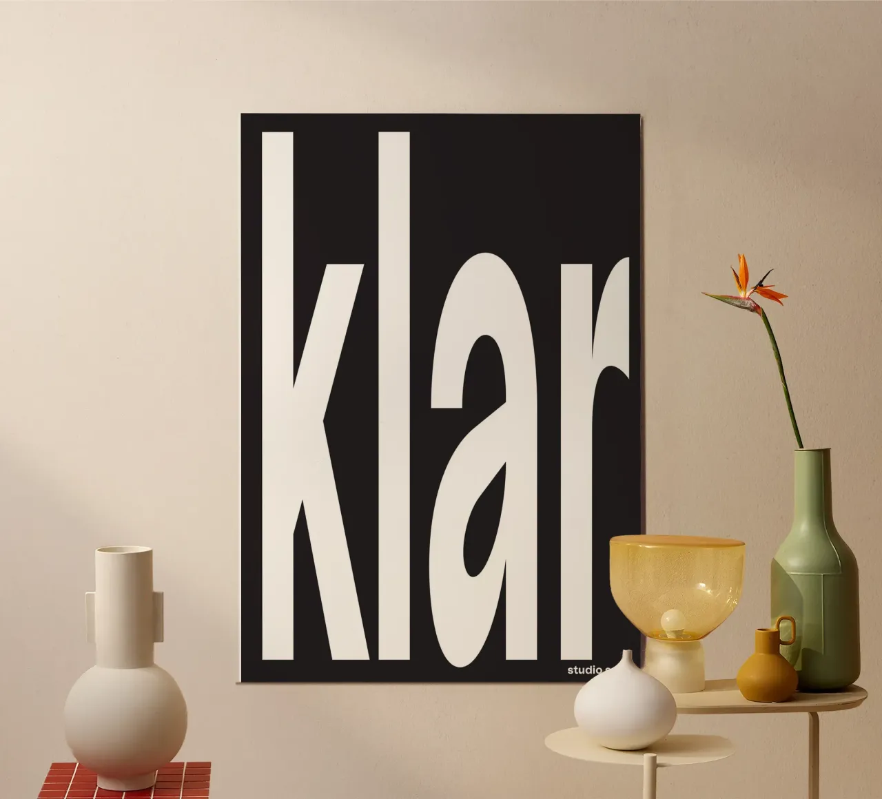 Typo »klar« schwarz-weiss poster da studio salü