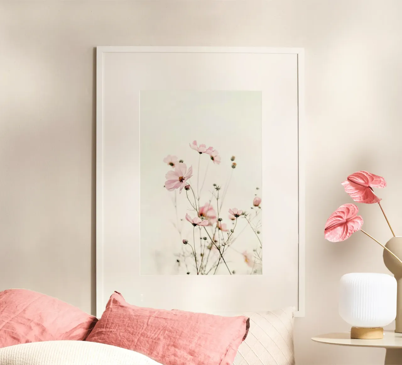 Cosmea Dance Creme poster con telaio in alluminio da Monika Strigel