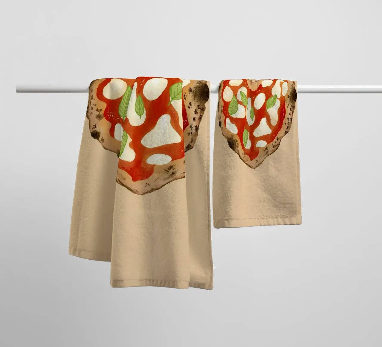 Pizza Herz towel by Studio Dolci