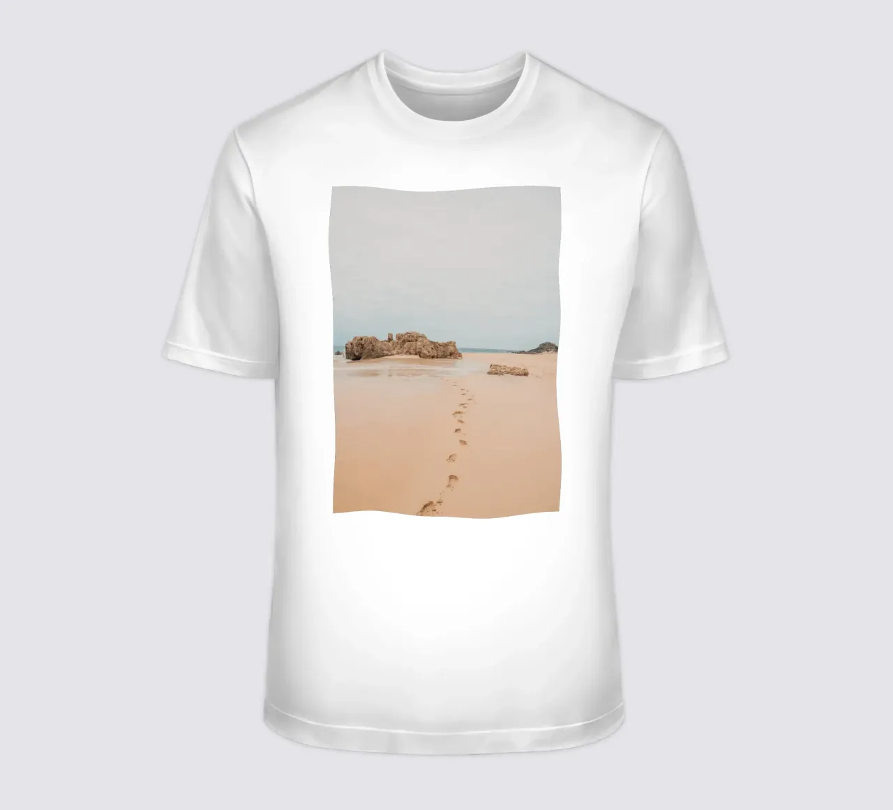 Tracce nella sabbia t-shirt da BLICKPUNKT