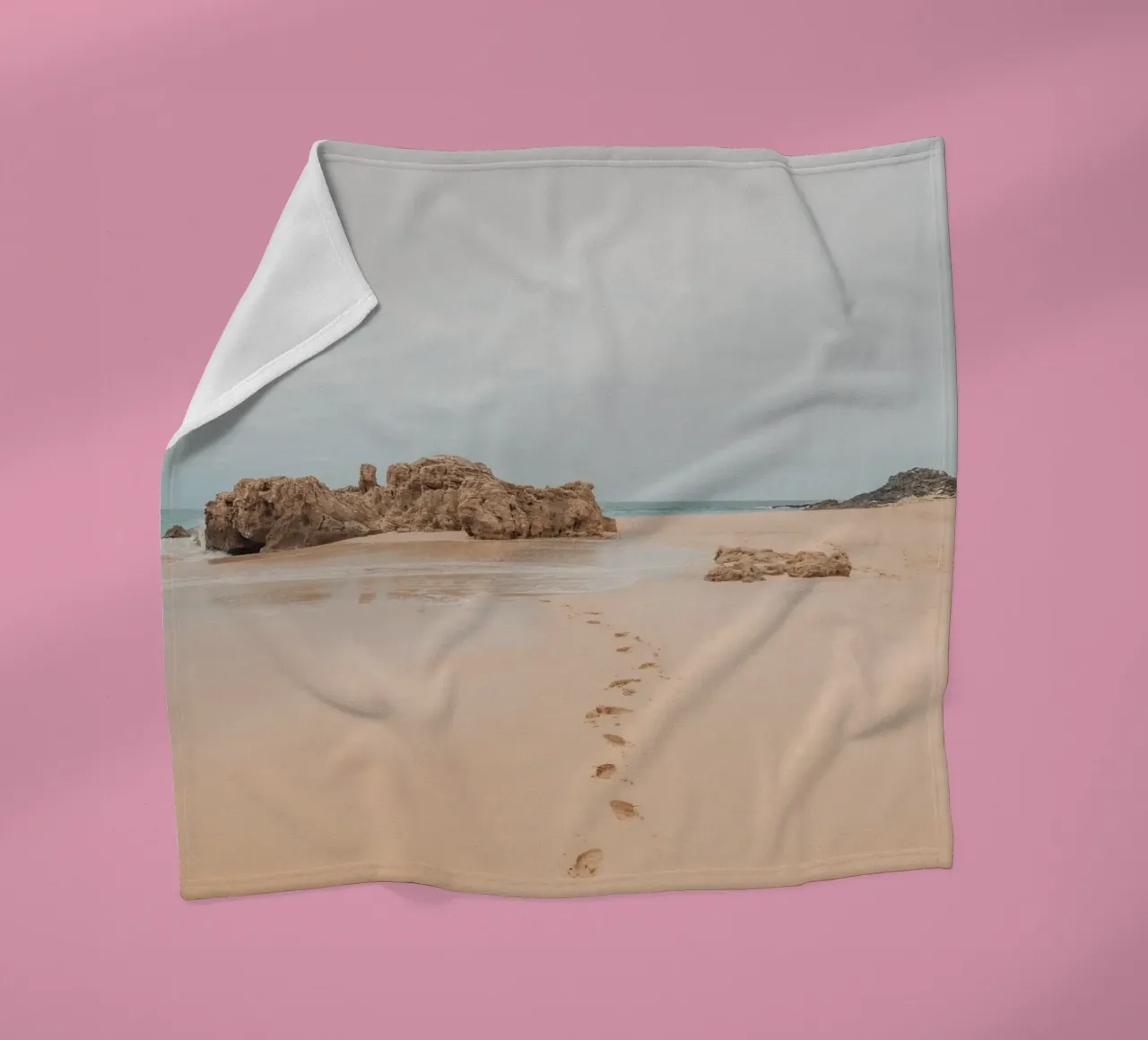 Tracce nella sabbia coperta in pile da BLICKPUNKT
