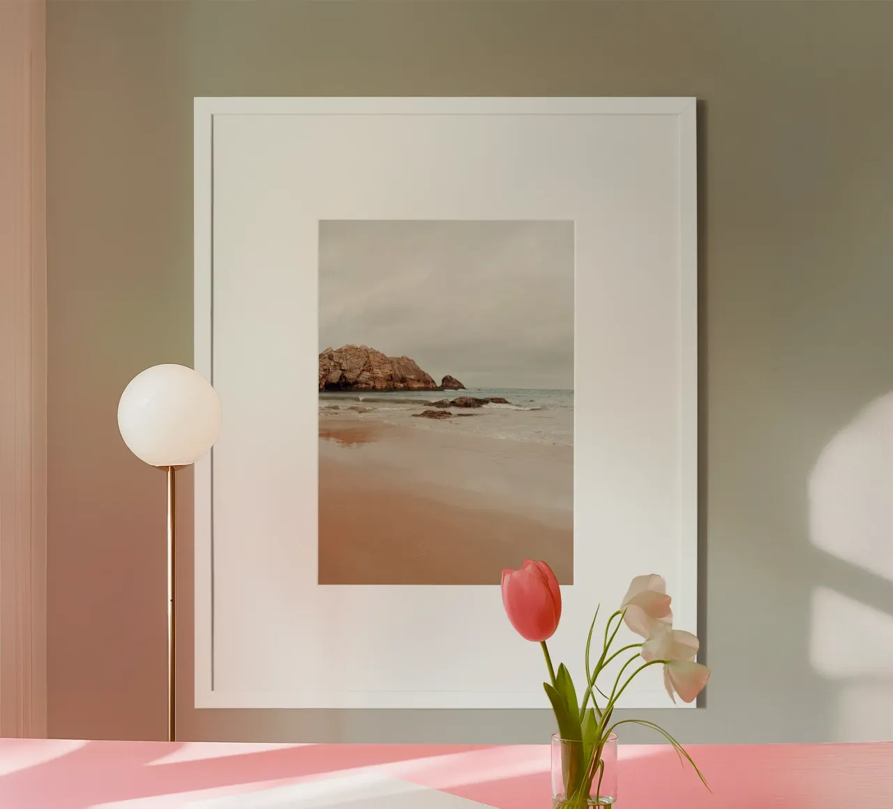 Costa del silenzio poster con telaio in alluminio da BLICKPUNKT