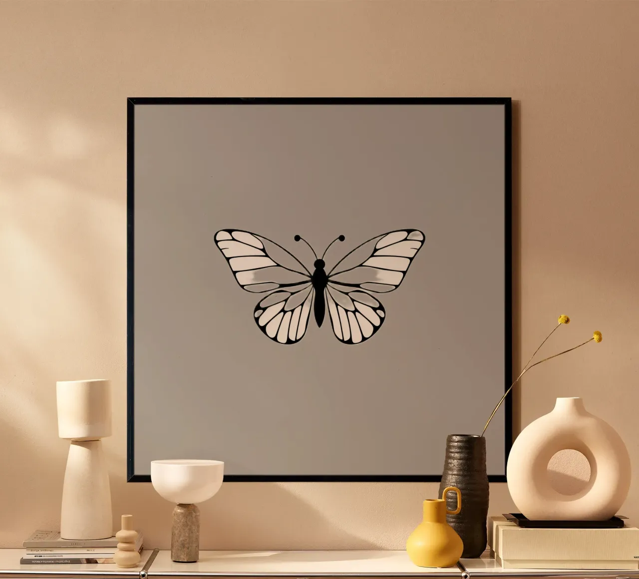 Intricata illustrazione di farfalla in bianco e nero carta hahnemühle da DesignDoodle