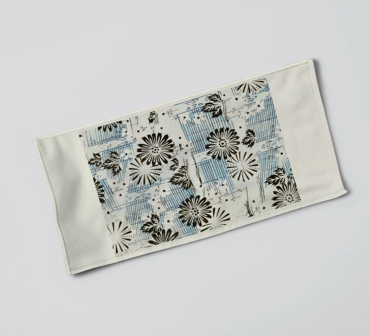 Shin-Bijutsukai - Blue Note towel by Vintage by JUNIQE