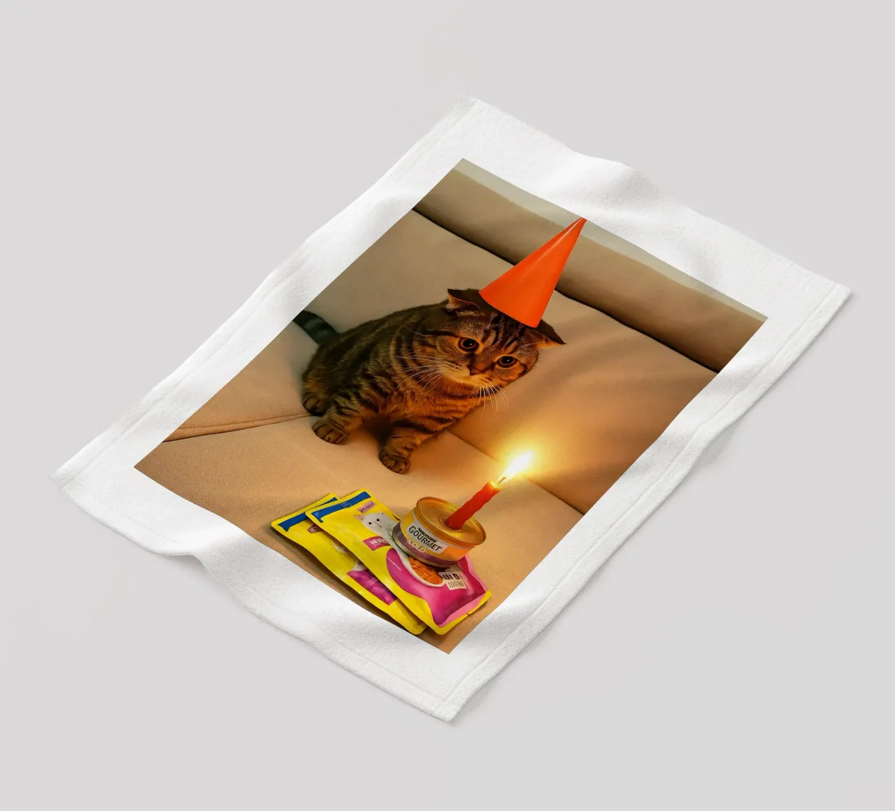 Triste compleanno del gatto Meme Art Design coperta in pile da the gondils