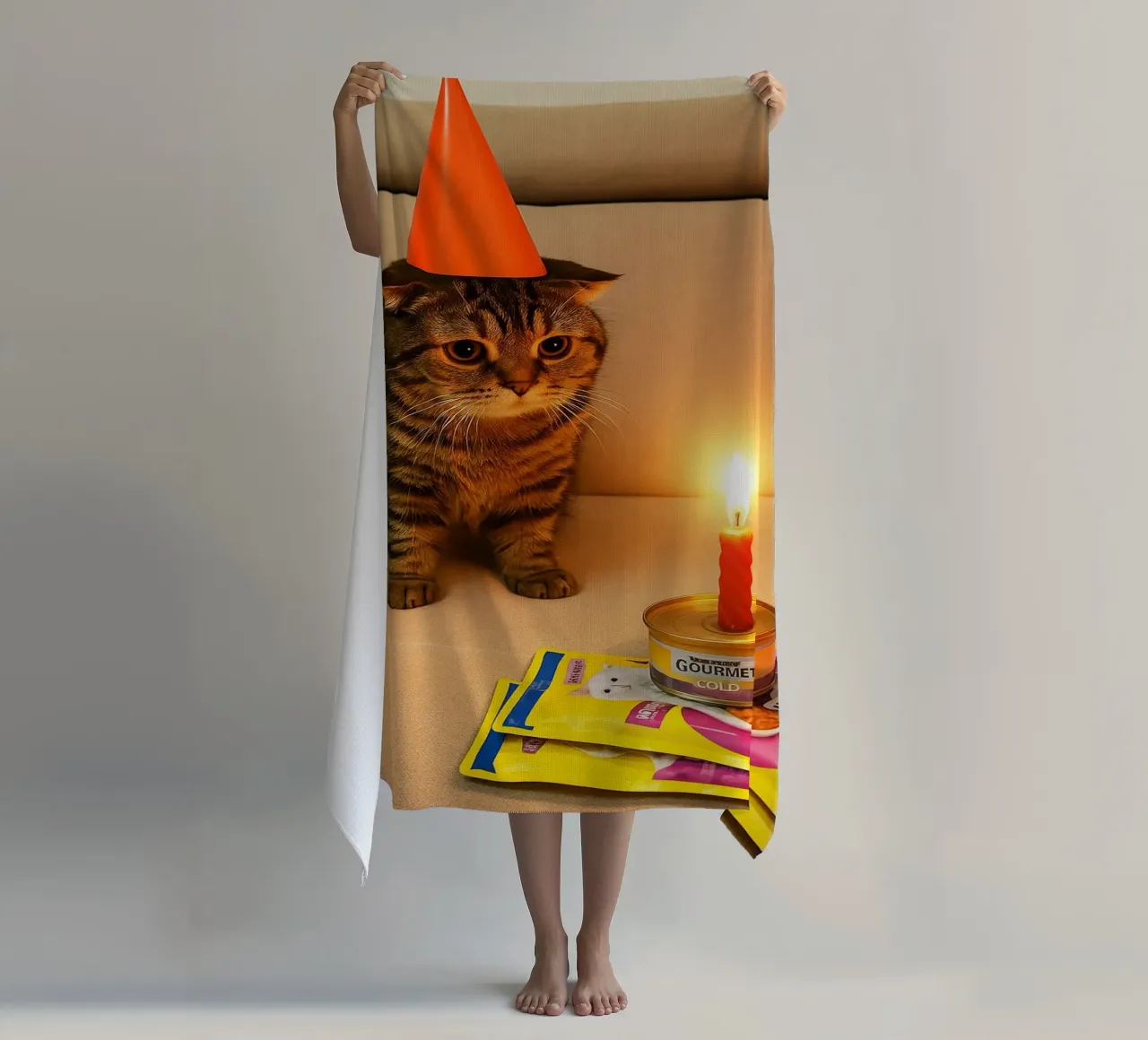 Triste compleanno del gatto Meme Art Design telo mare da the gondils