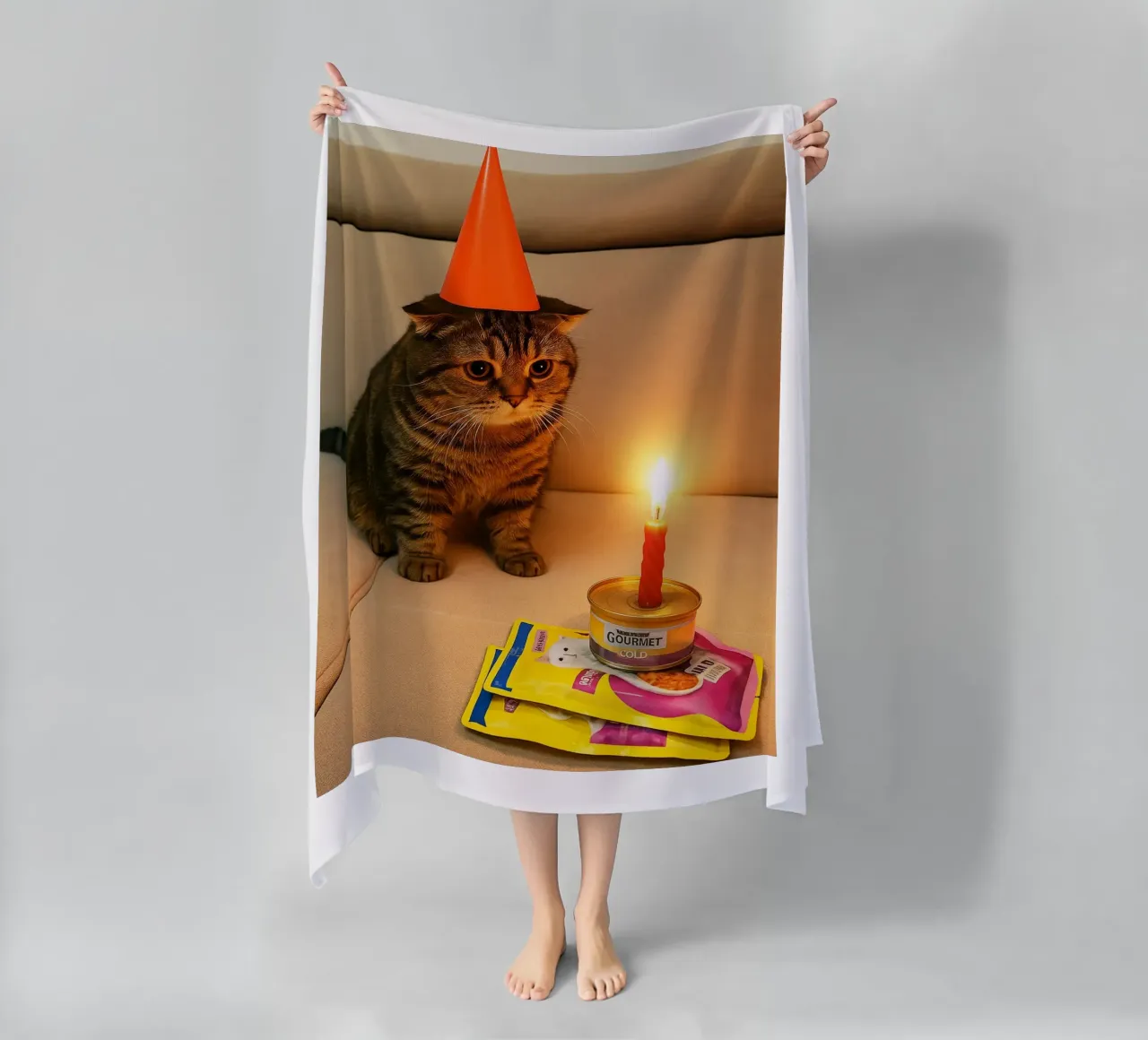 Triste compleanno del gatto Meme Art Design telo mare da the gondils
