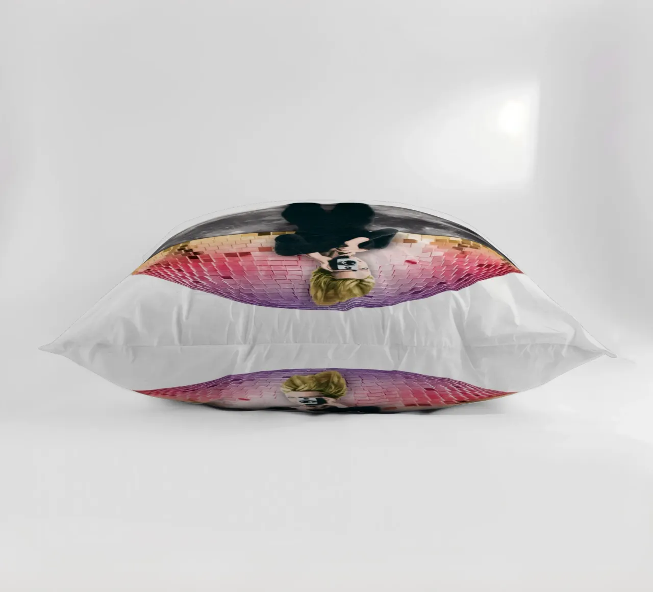 Disco moon cuscino da Sammy Slabbinck