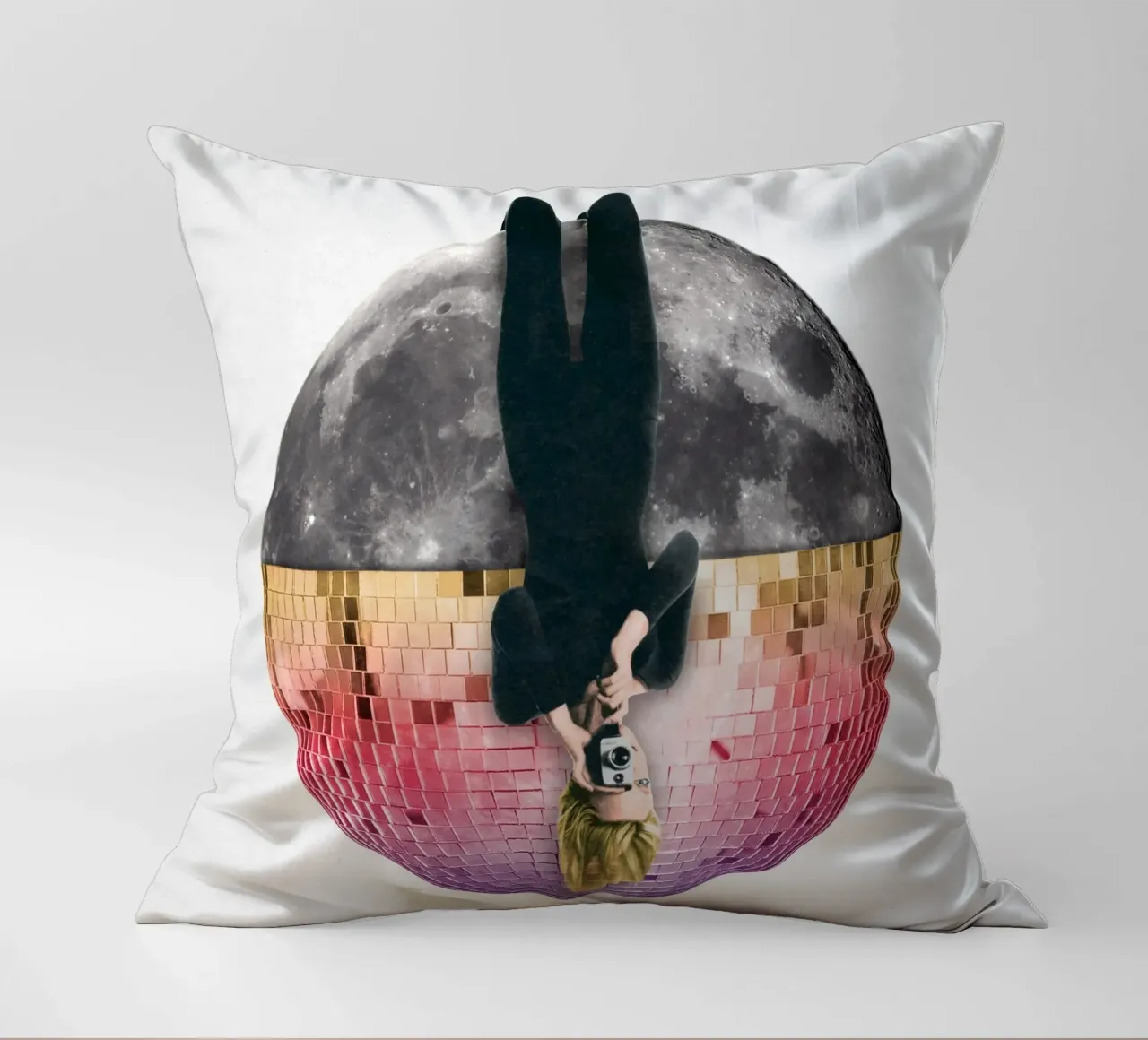 Disco moon cuscino da Sammy Slabbinck