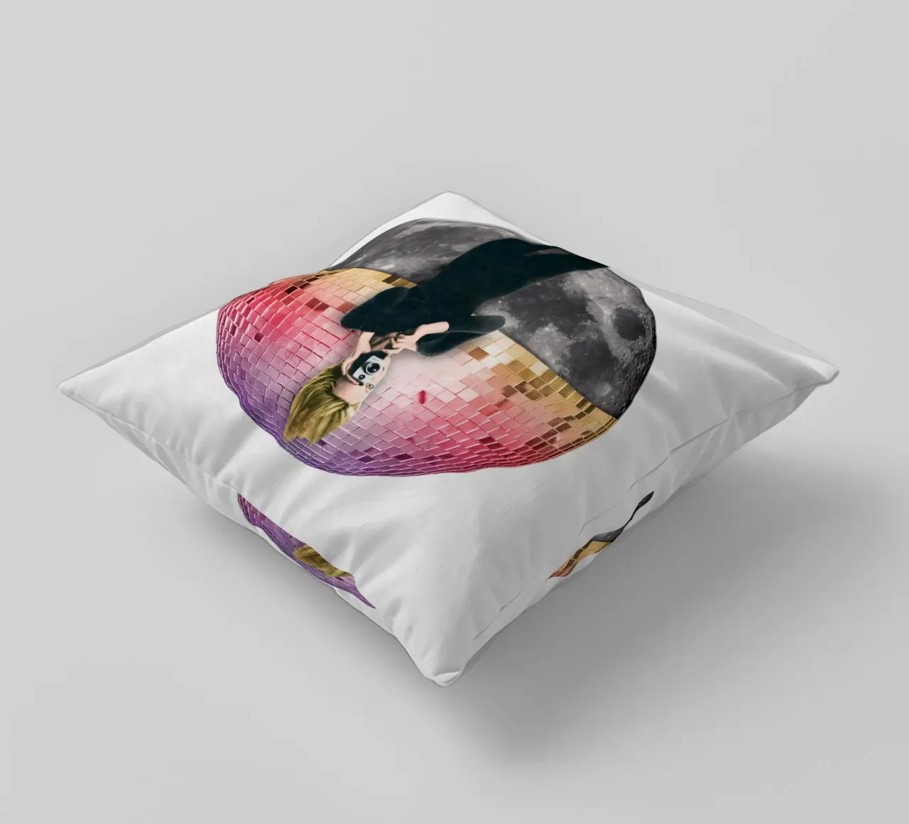 Disco moon cuscino da Sammy Slabbinck