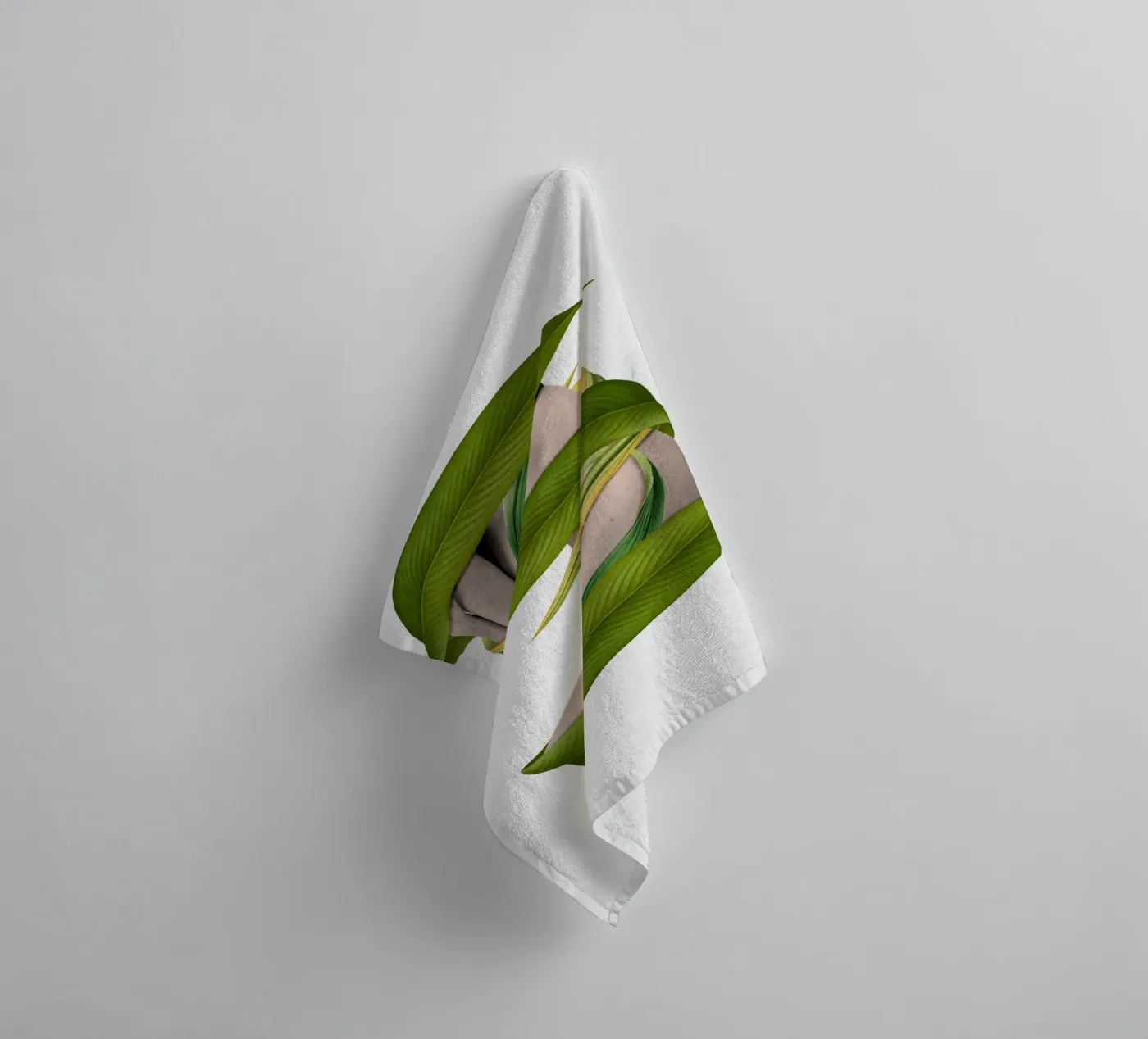 Entangled towel by Sammy Slabbinck