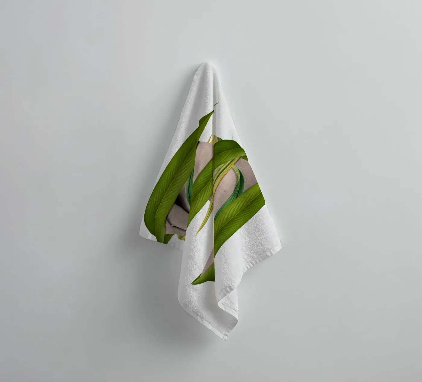 Entangled towel by Sammy Slabbinck