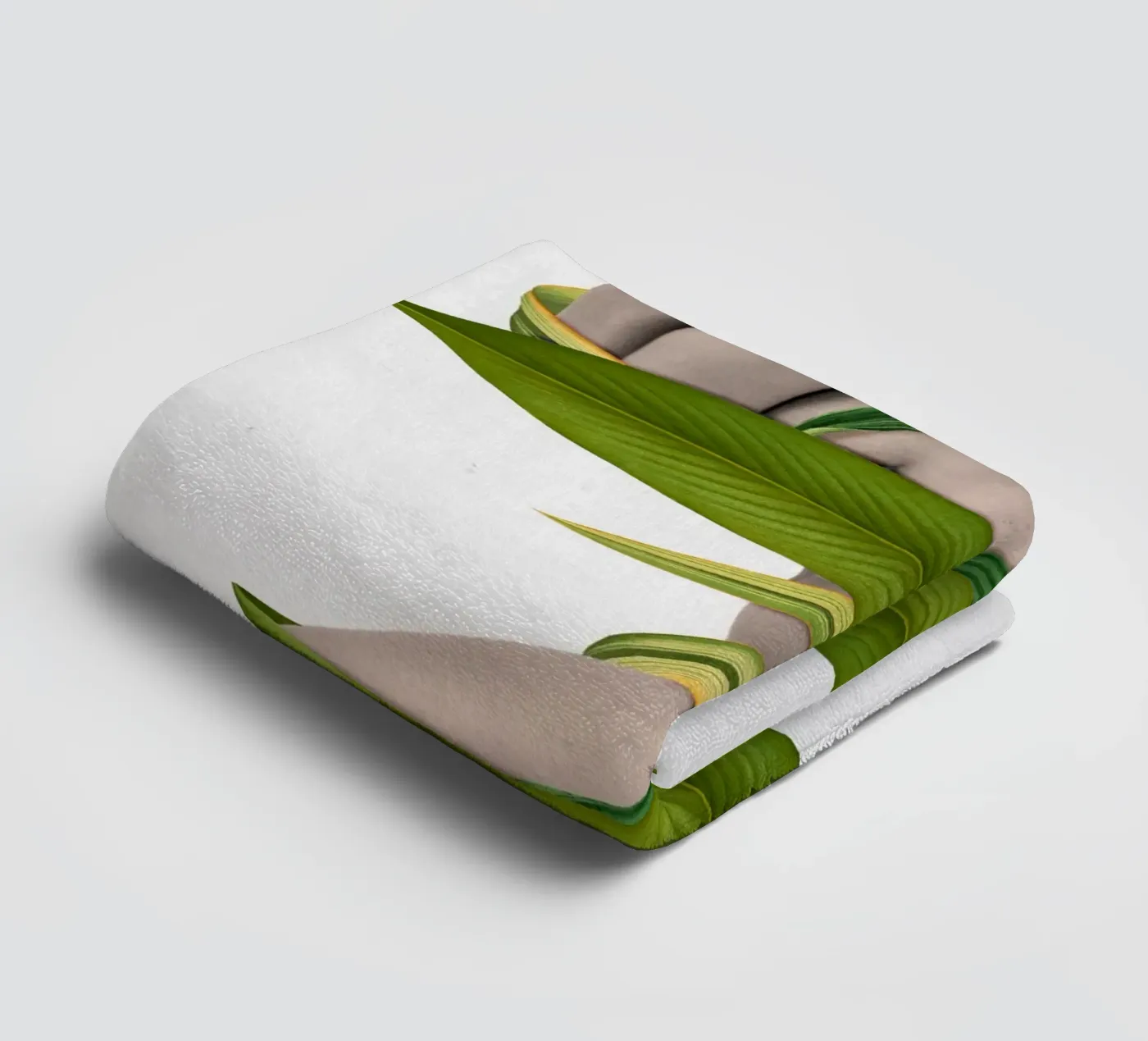 Entangled towel by Sammy Slabbinck