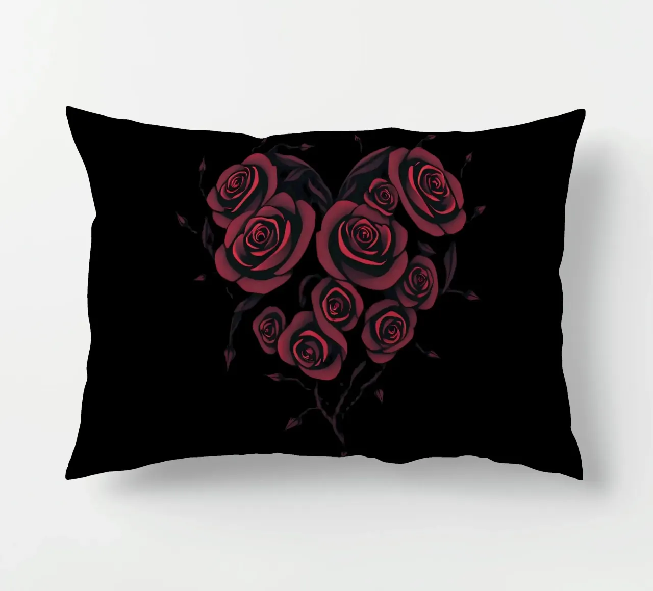 Bellissima composizione di rose rosse a forma di cuore cuscino da DesignDoodle
