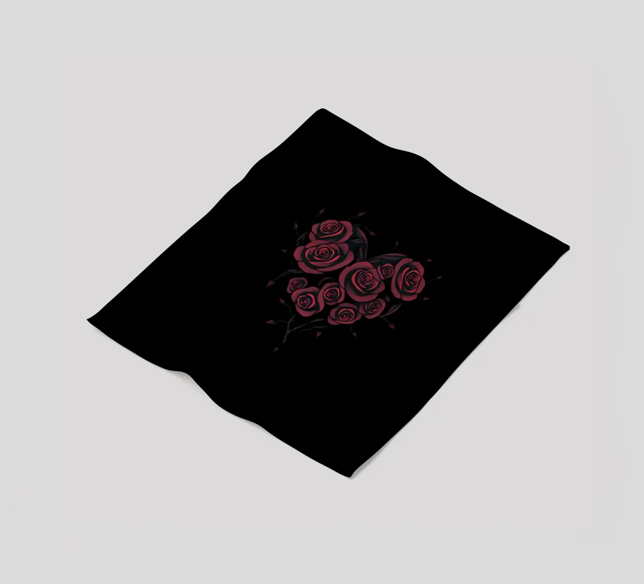 Bellissima composizione di rose rosse a forma di cuore coperta in pile da DesignDoodle
