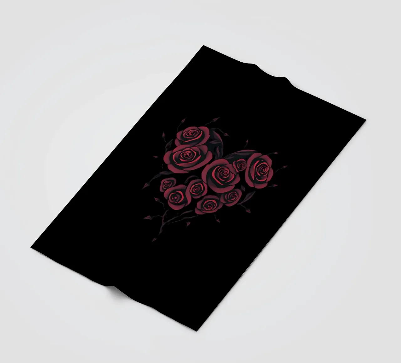 Bellissima composizione di rose rosse a forma di cuore coperta in pile da DesignDoodle