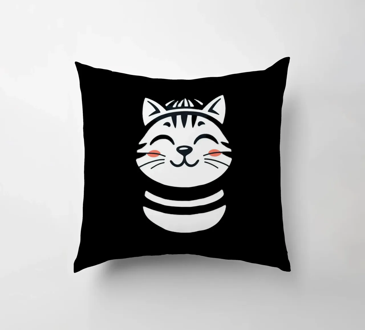 Un allegro gatto sorridente dei cartoni animati con una camicia a righe cuscino da DesignDoodle