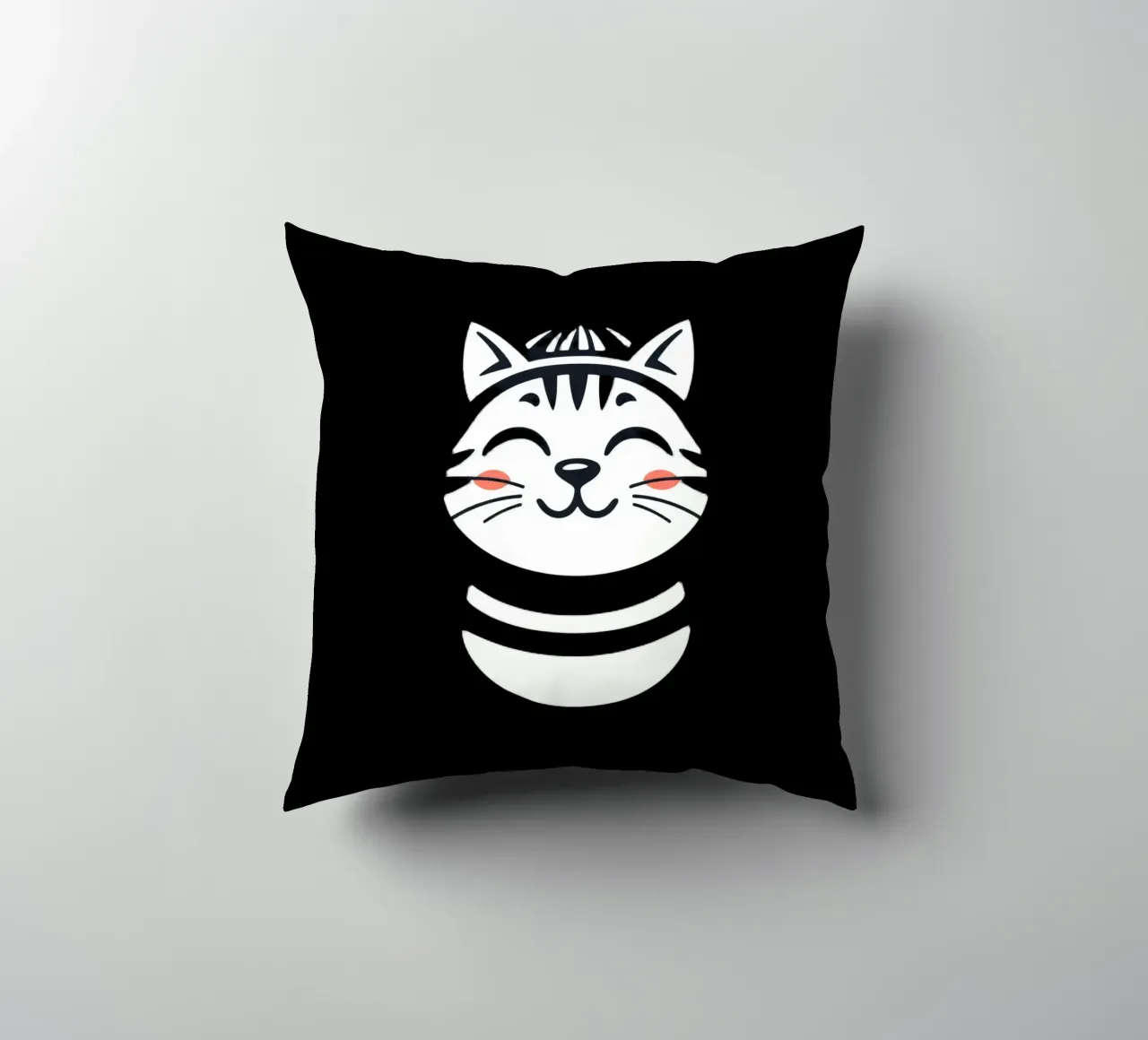 Un allegro gatto sorridente dei cartoni animati con una camicia a righe cuscino da DesignDoodle