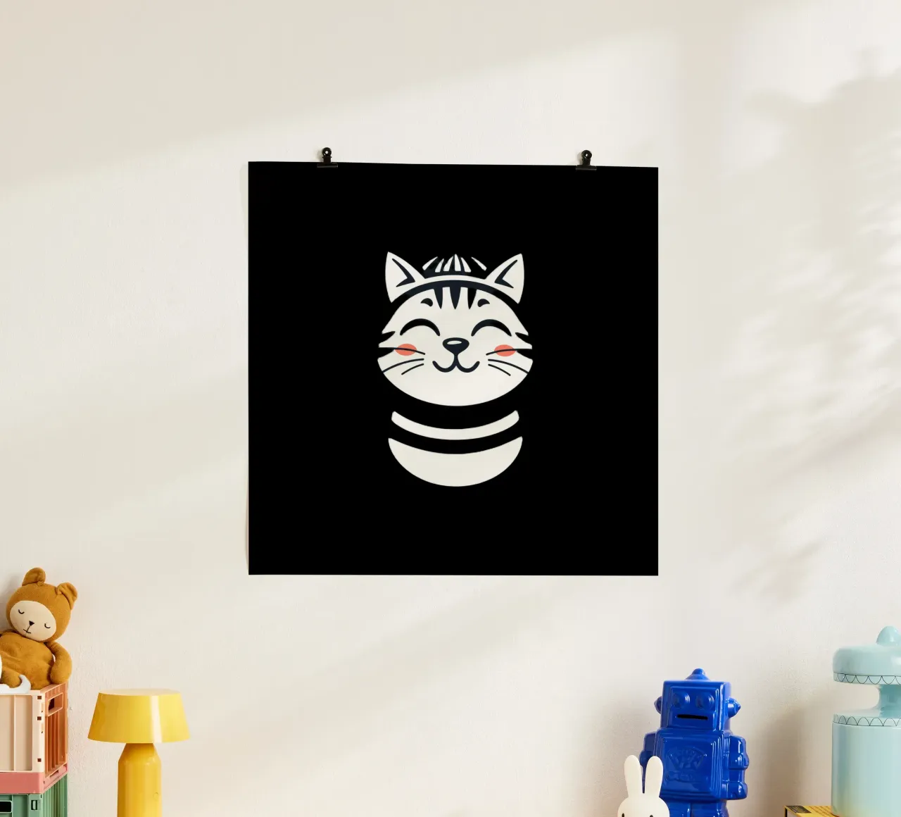 Un allegro gatto sorridente dei cartoni animati con una camicia a righe poster da DesignDoodle